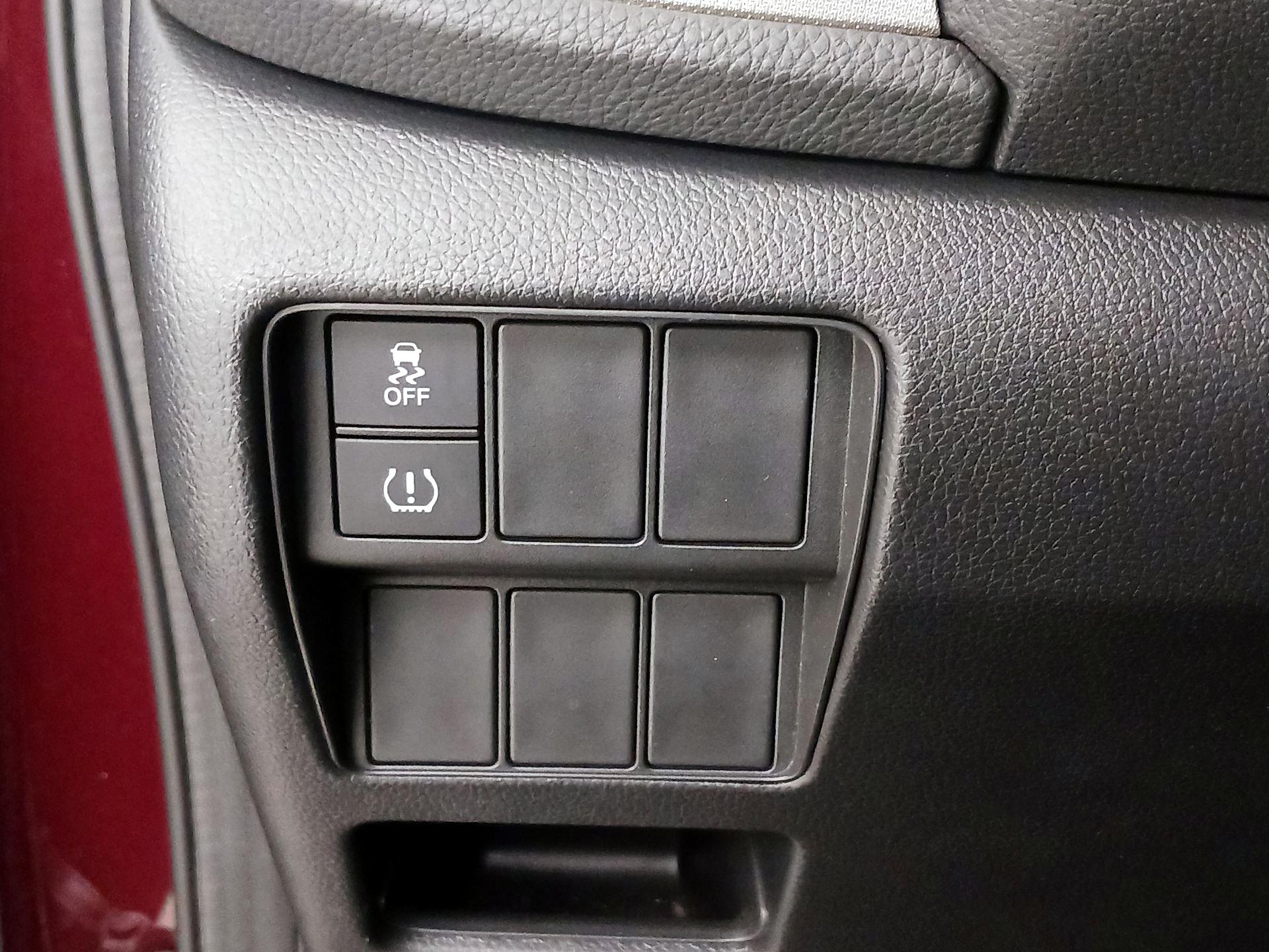 Thumbnail: 2017 Honda CR-V - 13