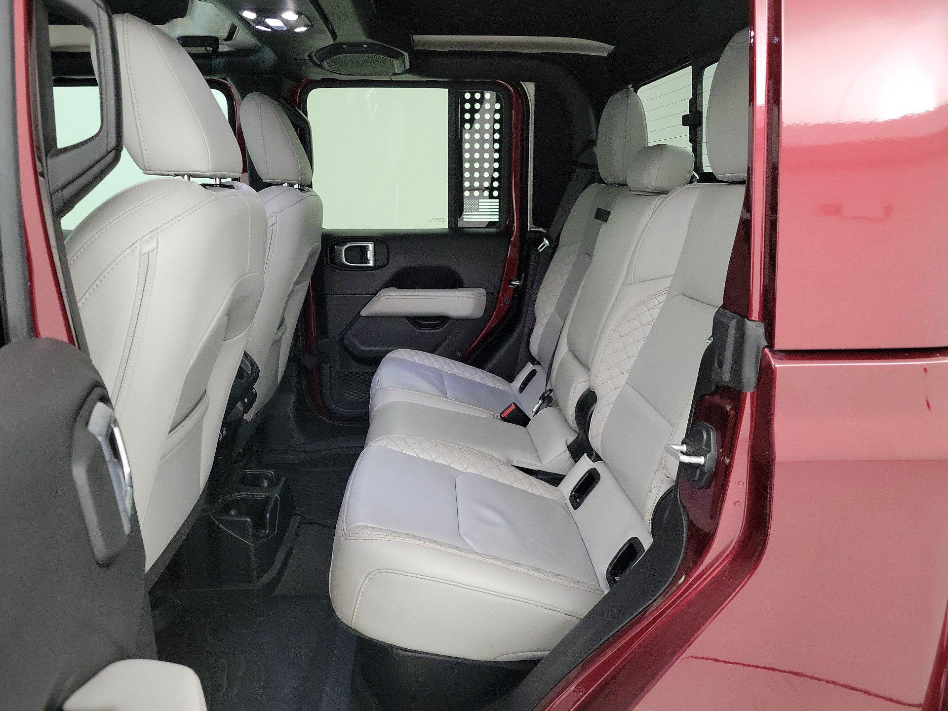 Thumbnail: 2021 Jeep Gladiator - 19