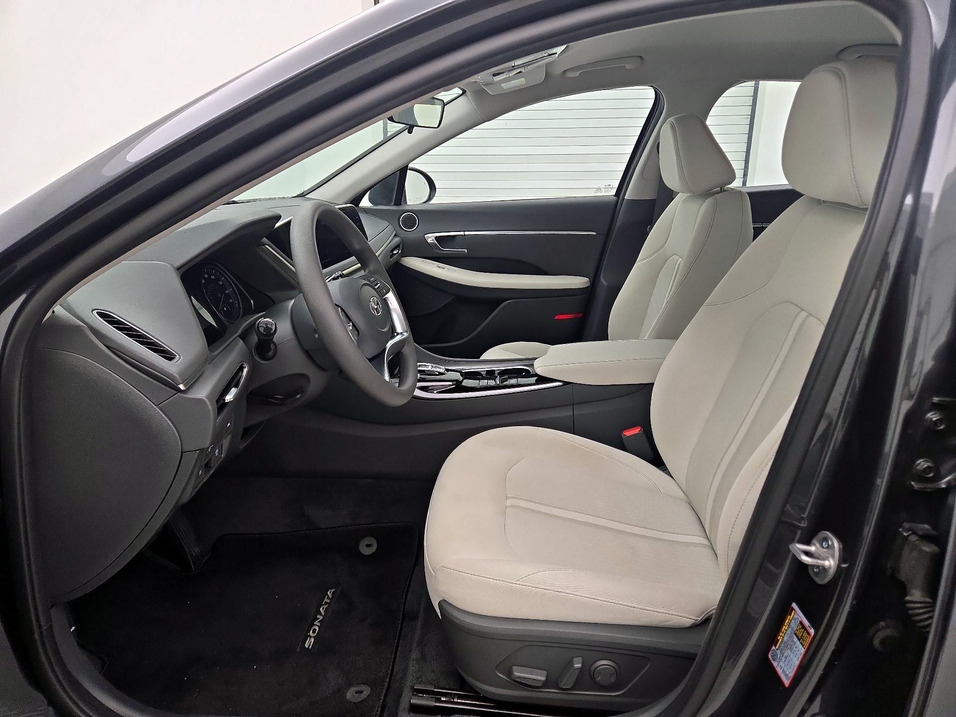 Thumbnail: 2023 Hyundai Sonata - 11