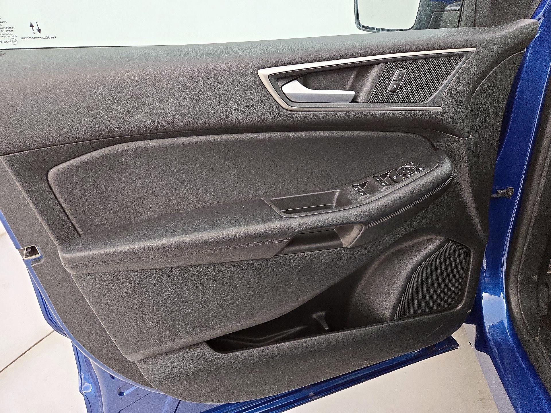 Thumbnail: 2022 Ford Edge - 12