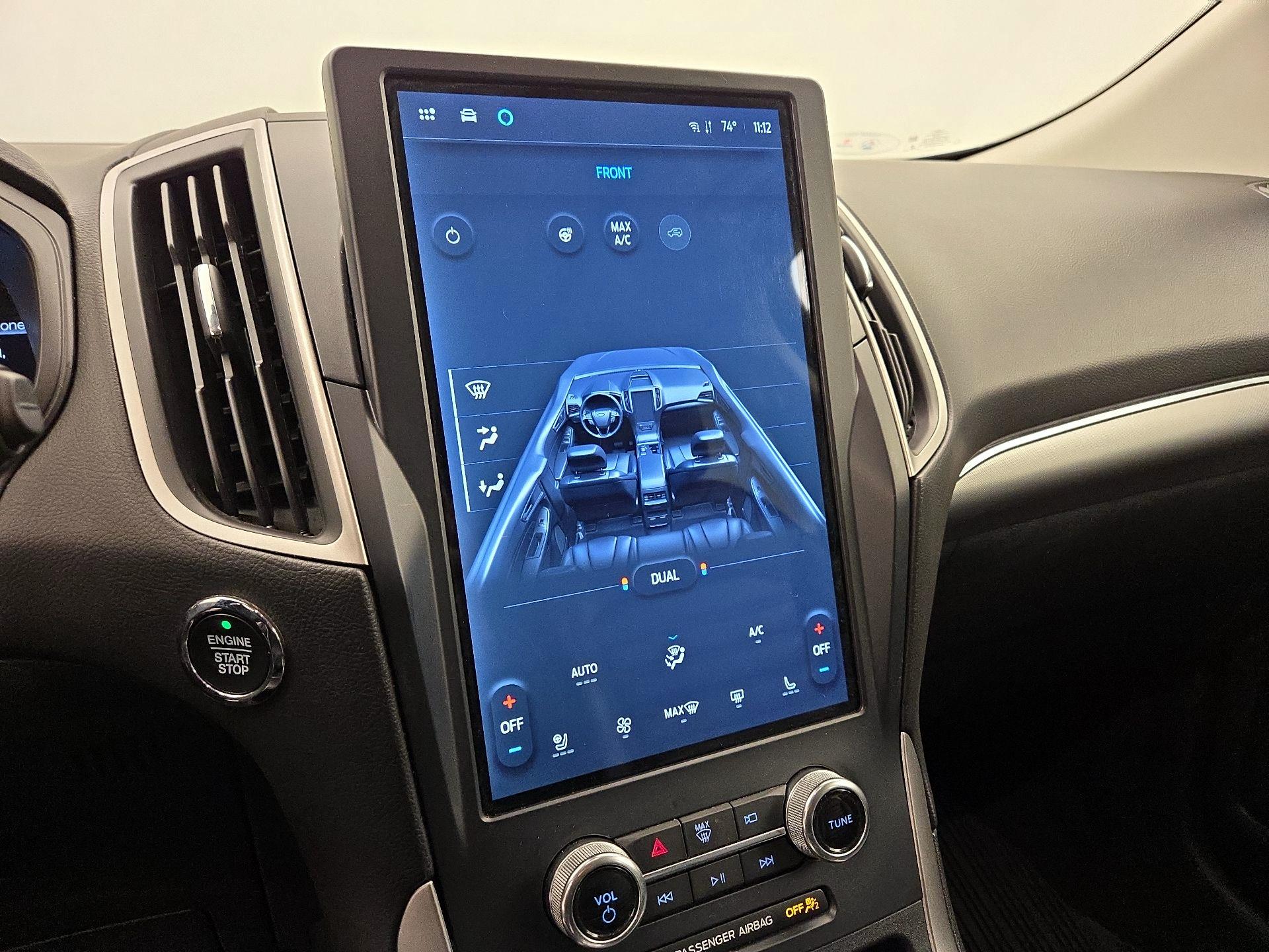 Thumbnail: 2022 Ford Edge - 16