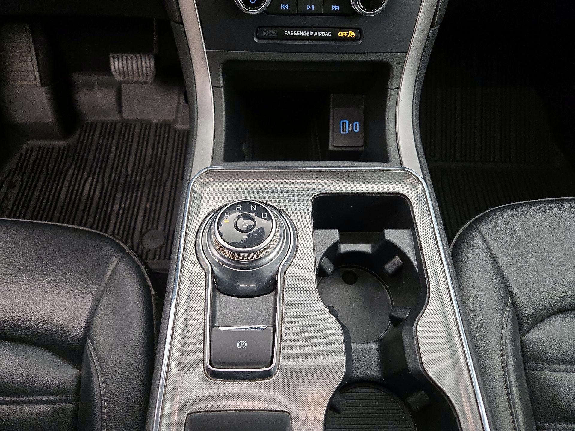 Thumbnail: 2022 Ford Edge - 17