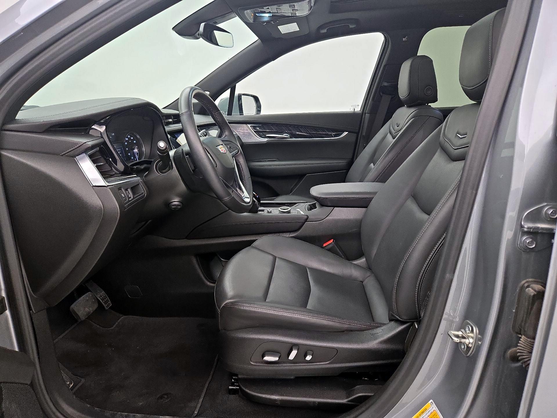 Thumbnail: 2025 Cadillac XT6 - 11