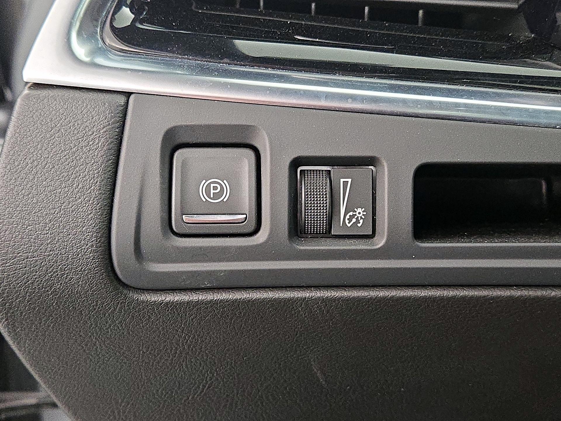 Thumbnail: 2025 Cadillac XT6 - 13