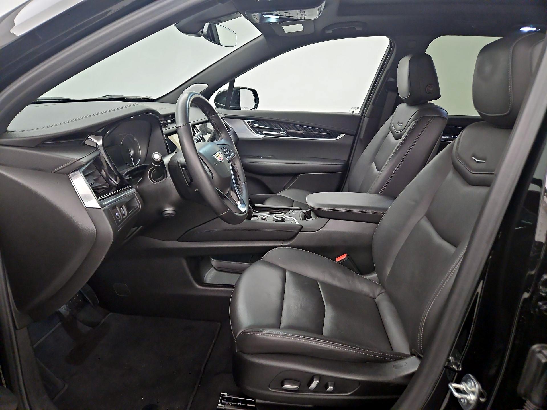 Thumbnail: 2025 Cadillac XT6 - 11