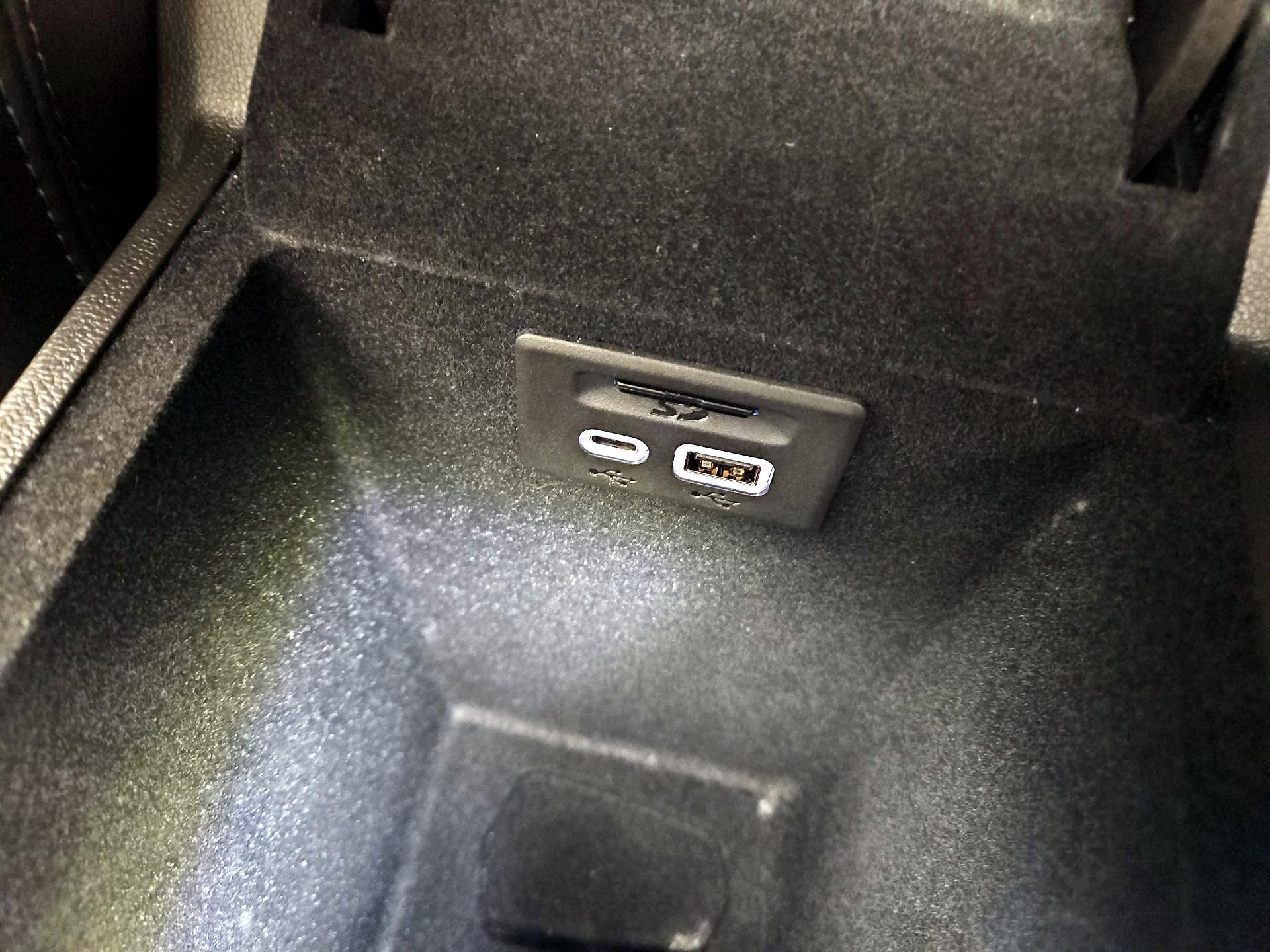 Thumbnail: 2025 Cadillac XT6 - 18