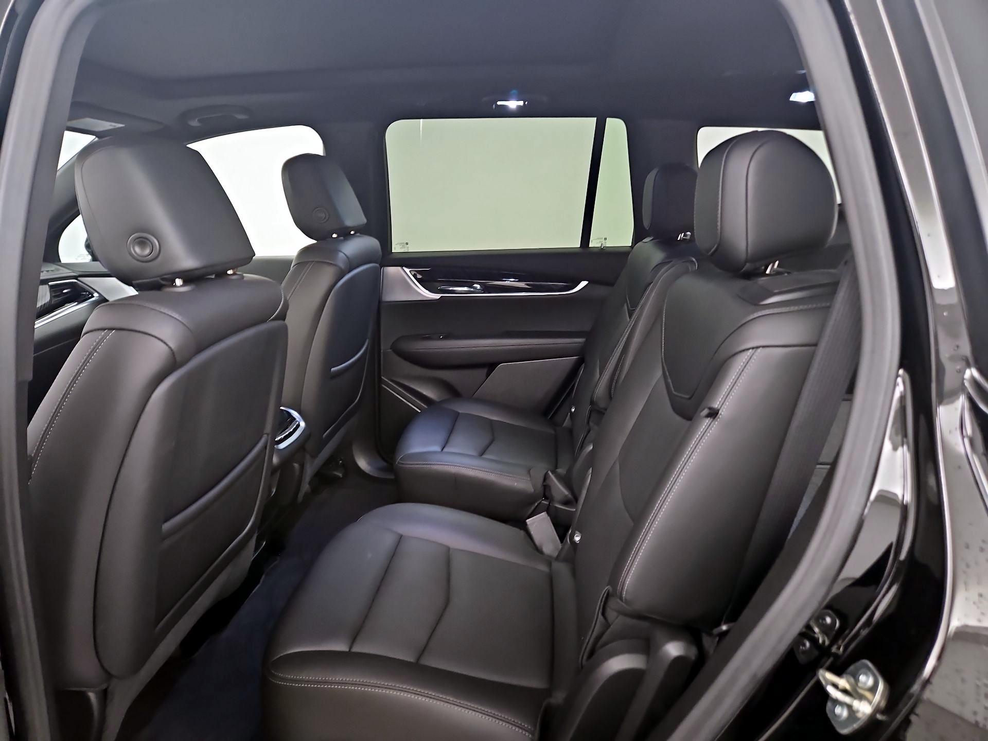 Thumbnail: 2025 Cadillac XT6 - 20