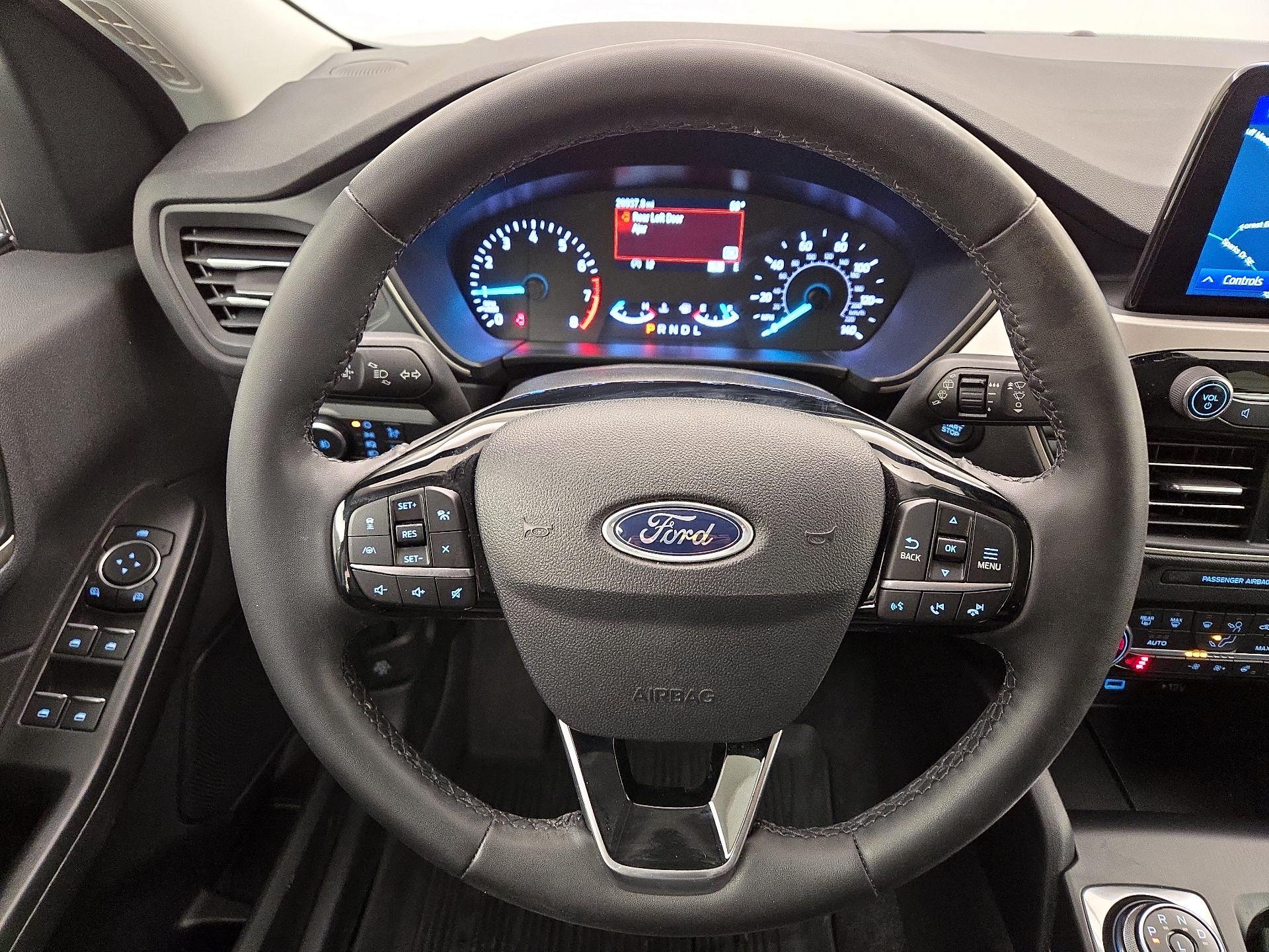 Thumbnail: 2022 Ford Escape - 10