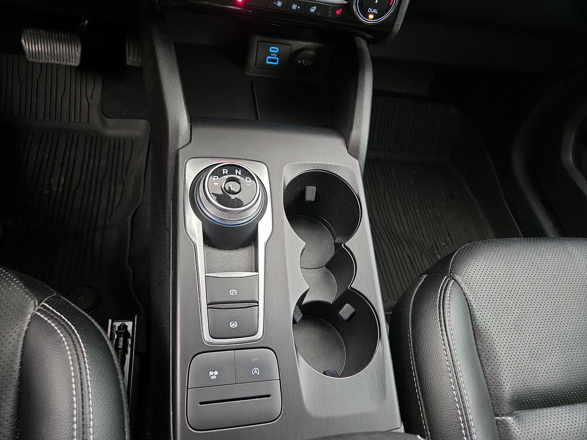 Thumbnail: 2022 Ford Escape - 18