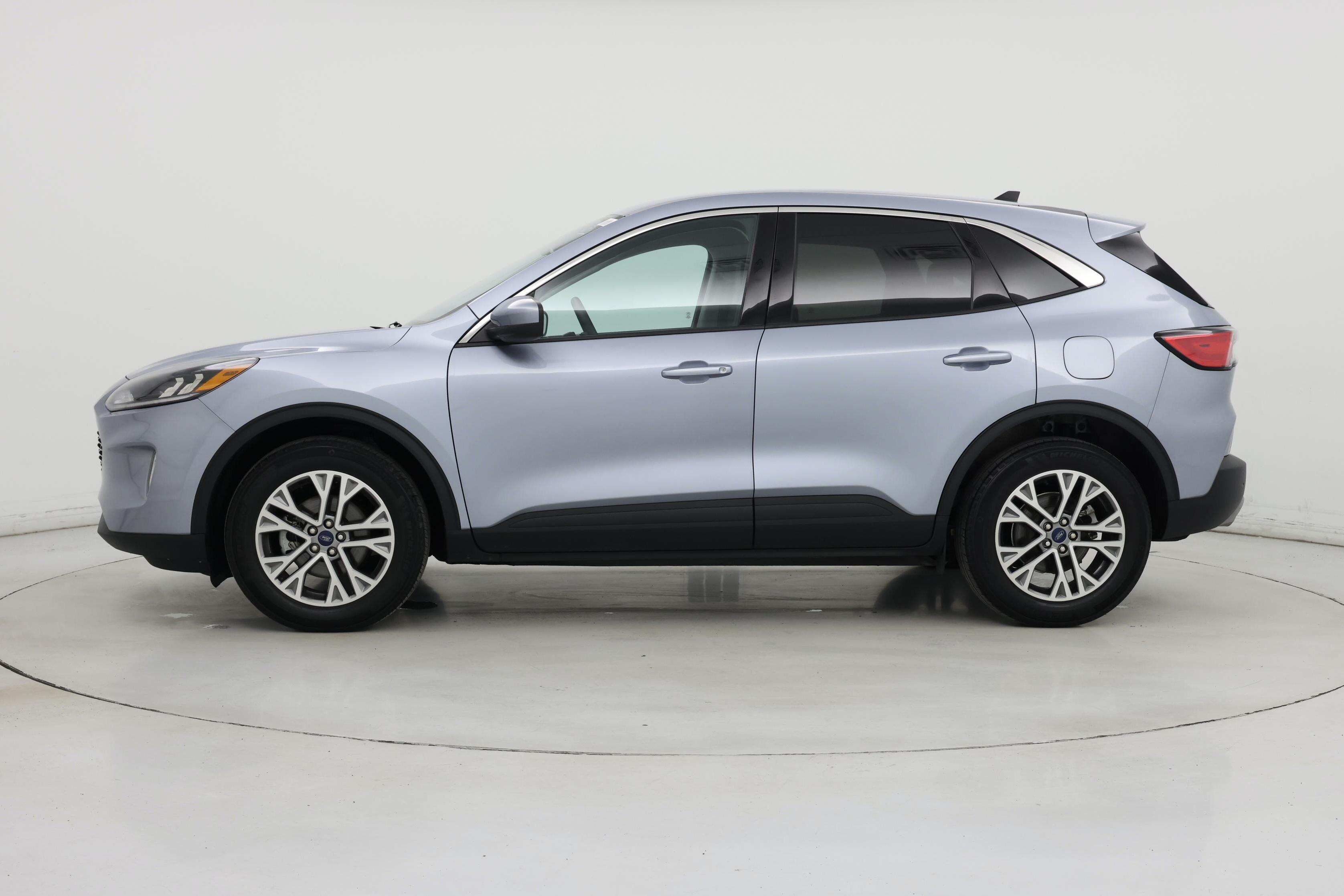 Thumbnail: 2022 Ford Escape - 3