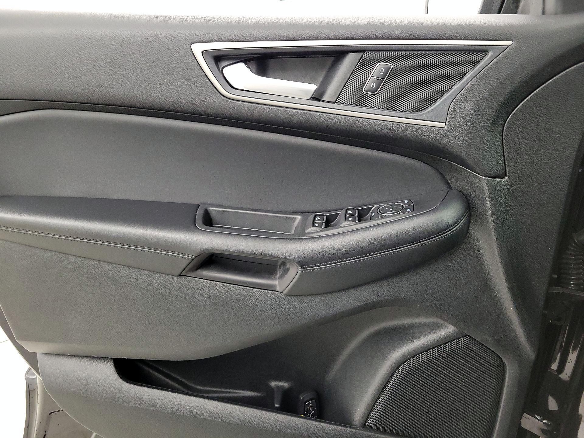 Thumbnail: 2022 Ford Edge - 12