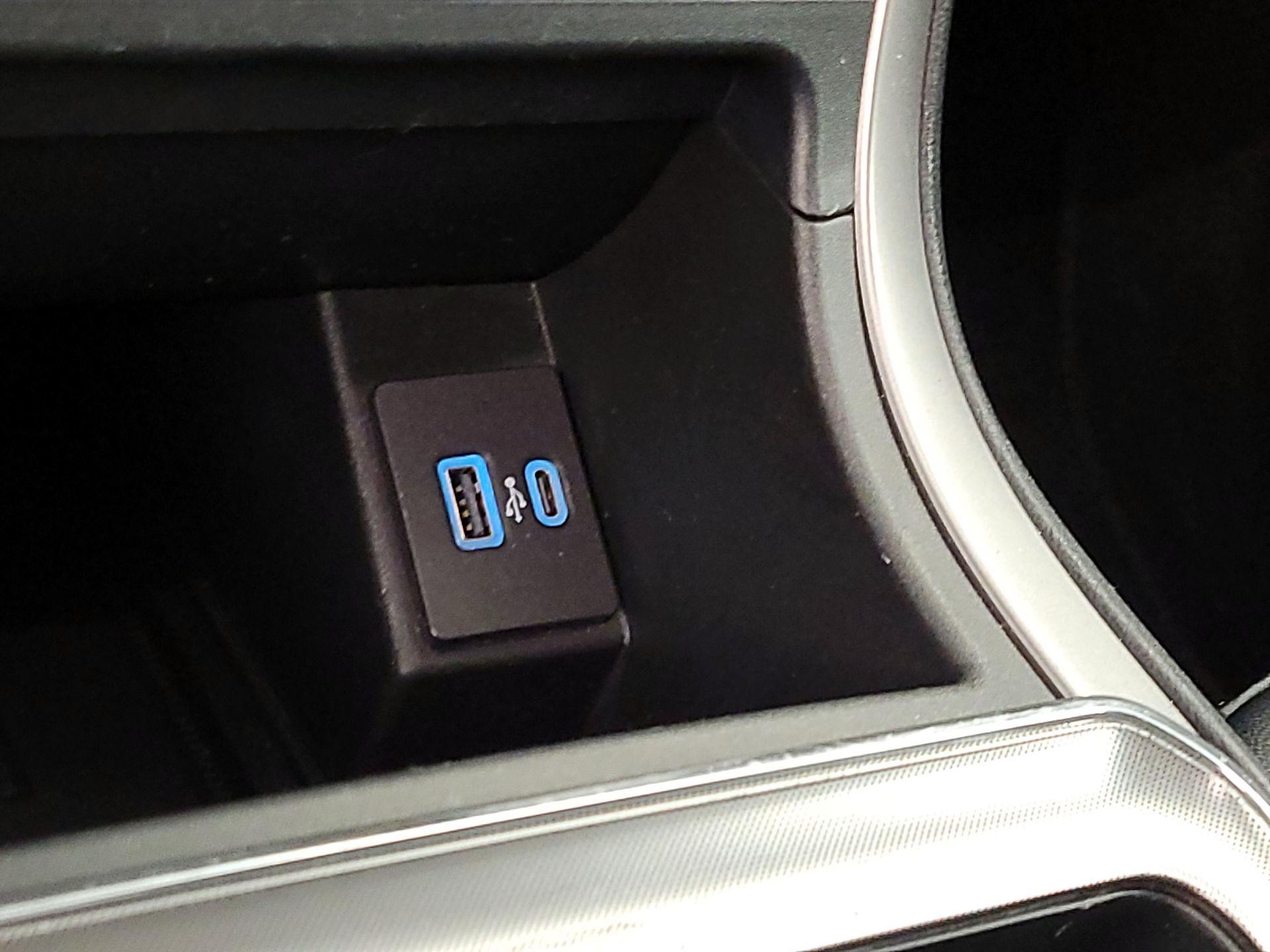 Thumbnail: 2022 Ford Edge - 18