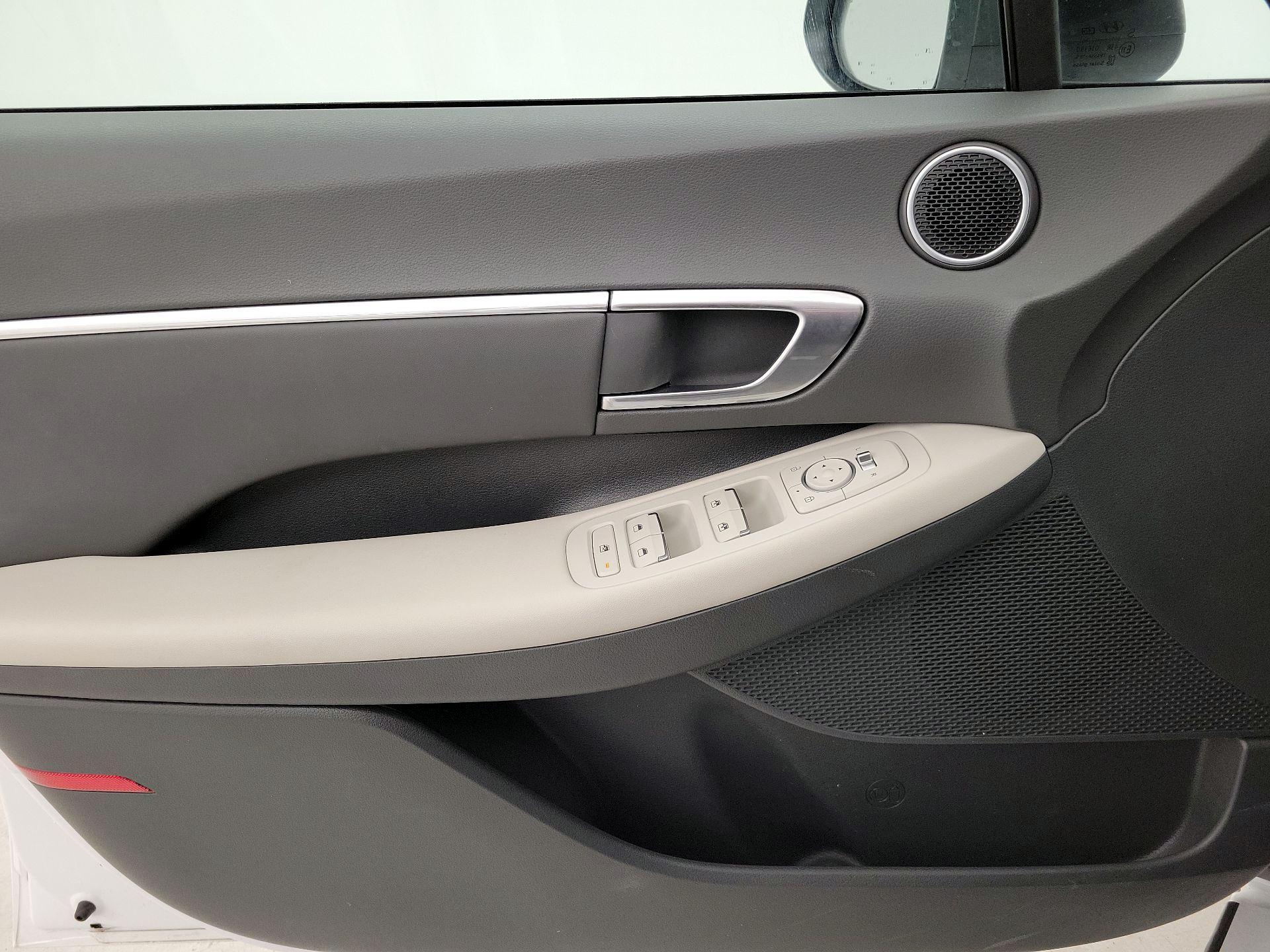 Thumbnail: 2023 Hyundai Sonata - 12