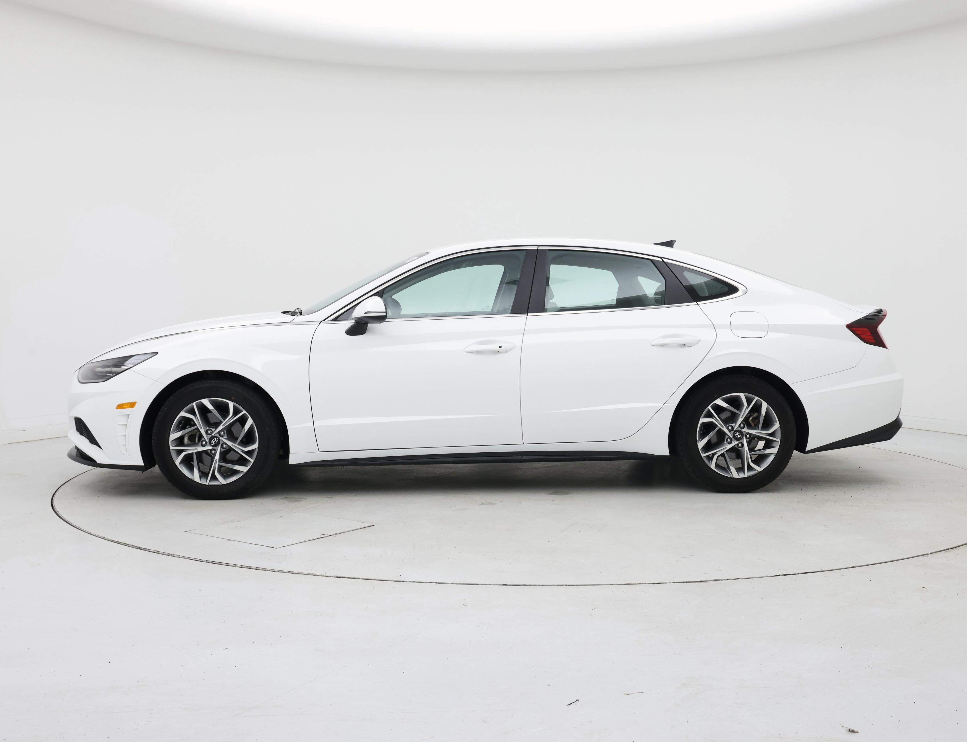 Thumbnail: 2023 Hyundai Sonata - 3