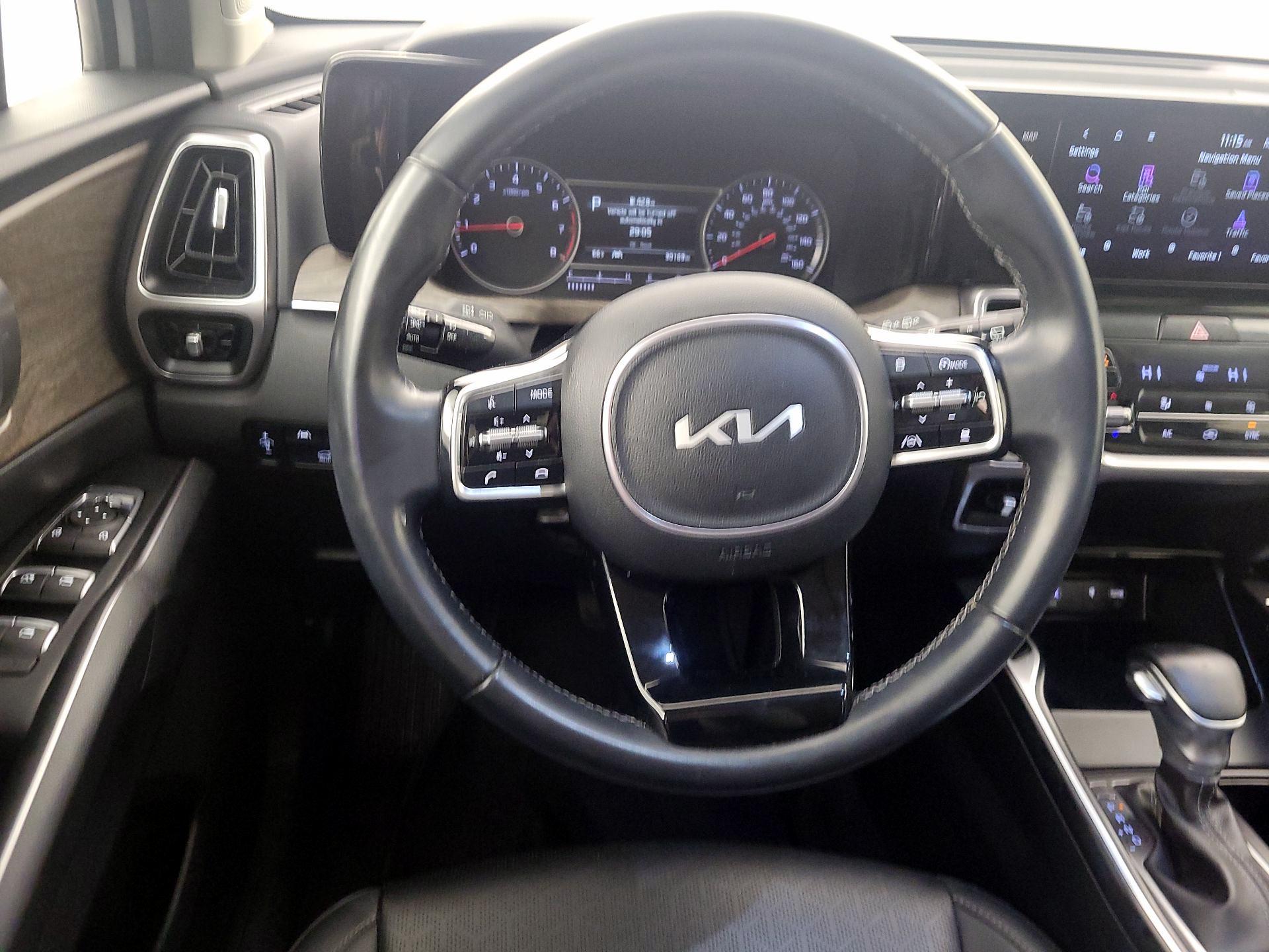 Thumbnail: 2023 Kia Sorento - 10