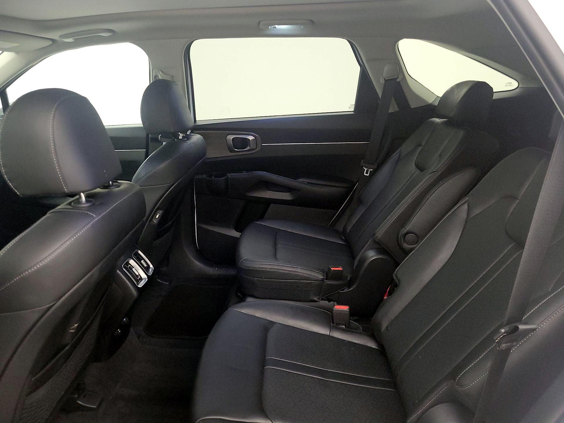 Thumbnail: 2023 Kia Sorento - 20