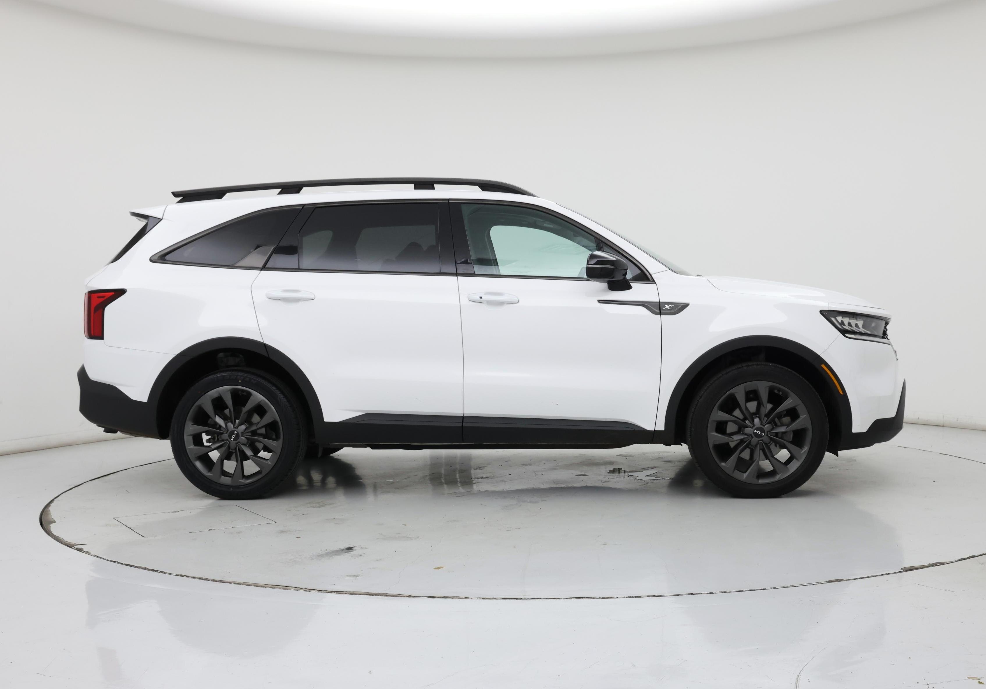 Thumbnail: 2023 Kia Sorento - 7