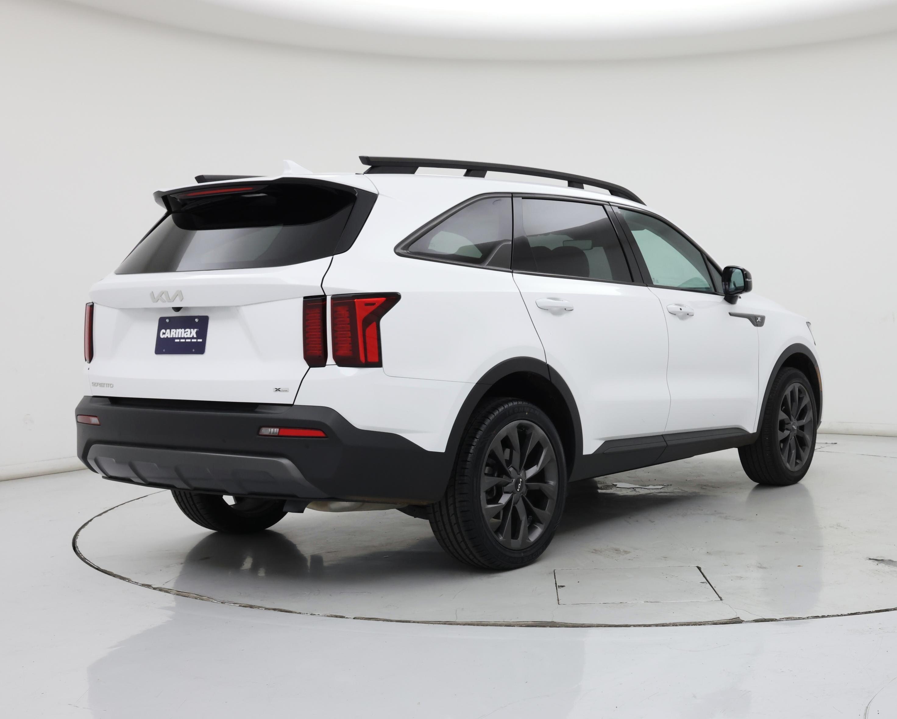 Thumbnail: 2023 Kia Sorento - 8