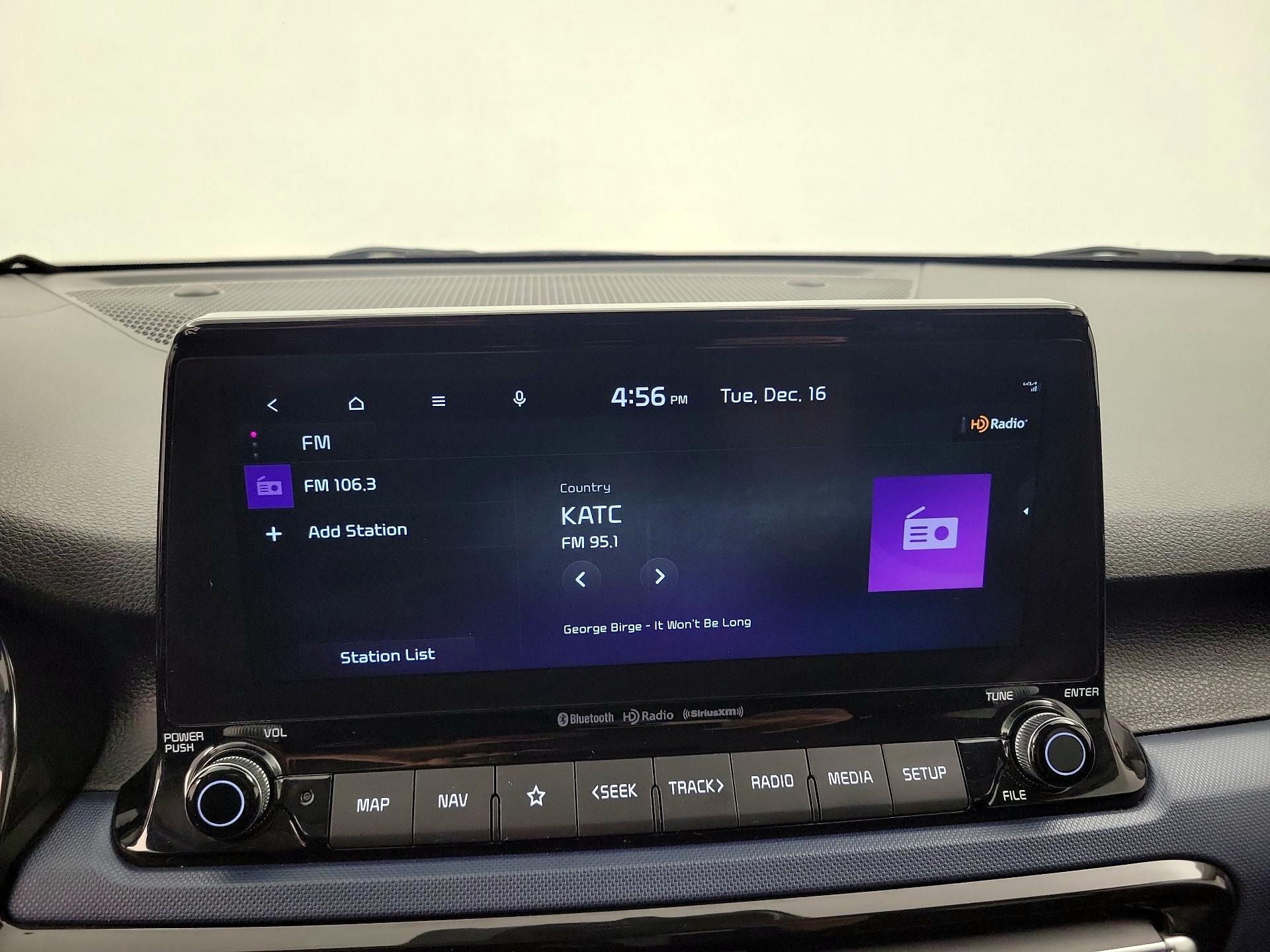 Thumbnail: 2023 Kia Seltos - 16