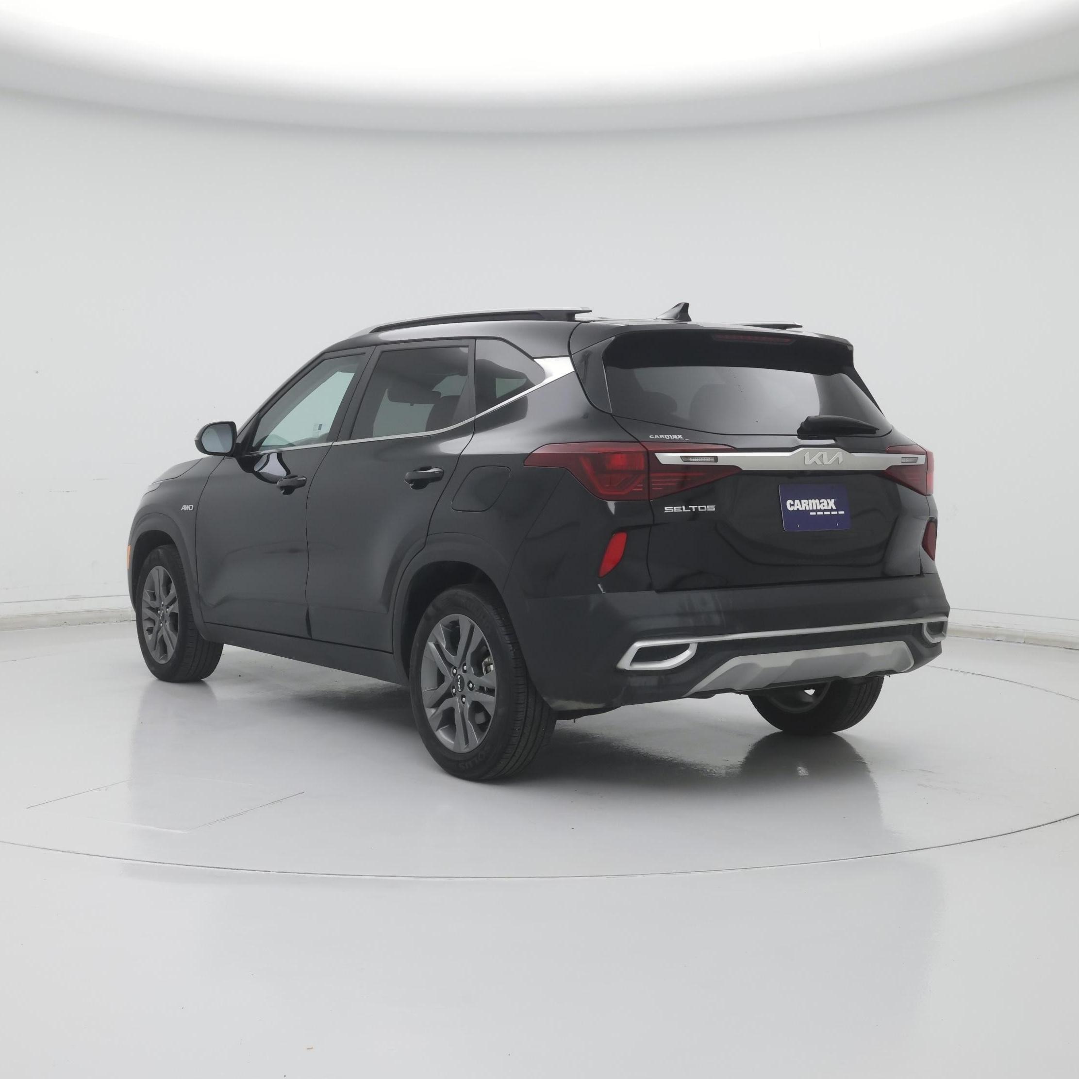 Thumbnail: 2023 Kia Seltos - 2