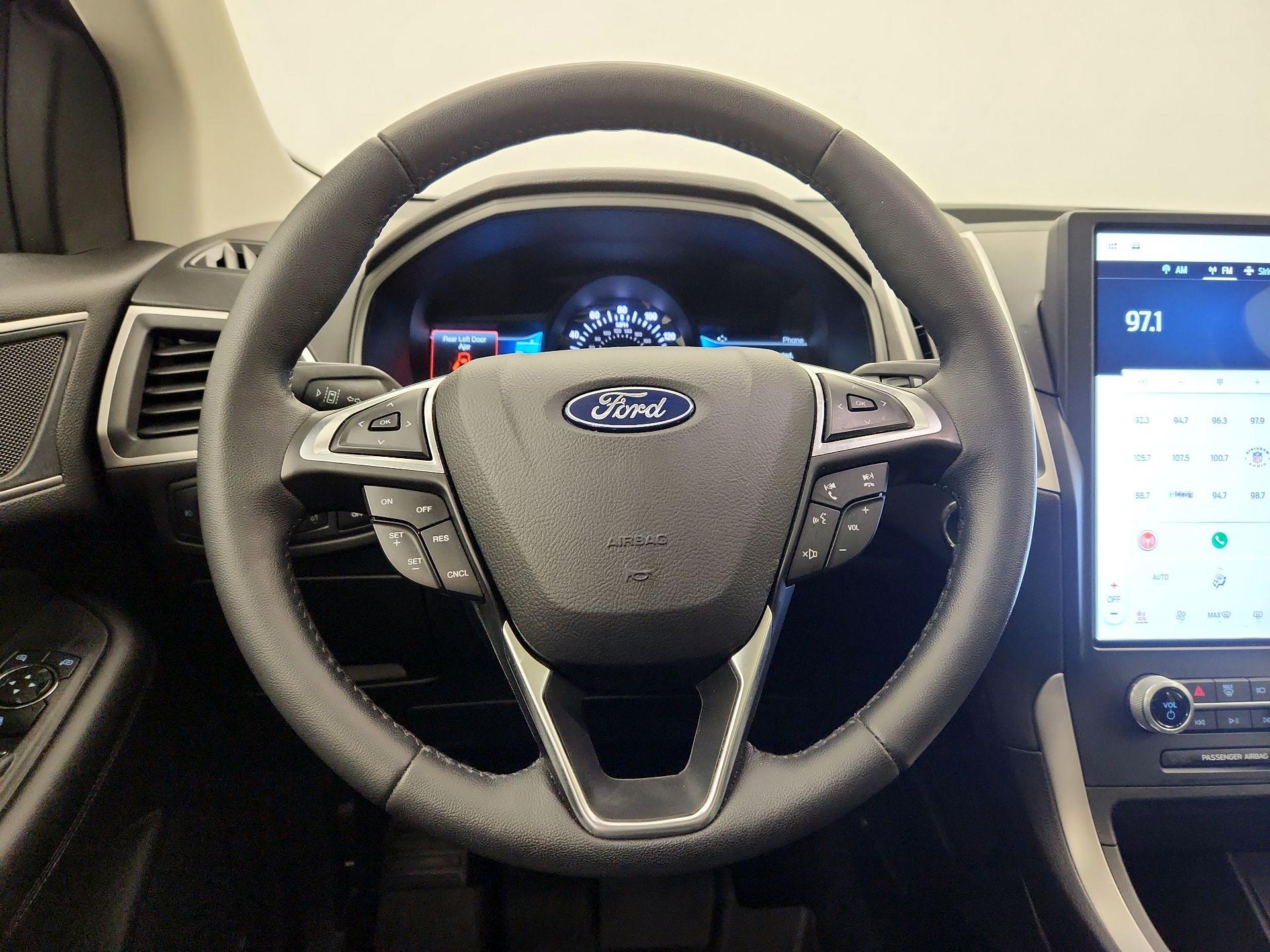 Thumbnail: 2022 Ford Edge - 10