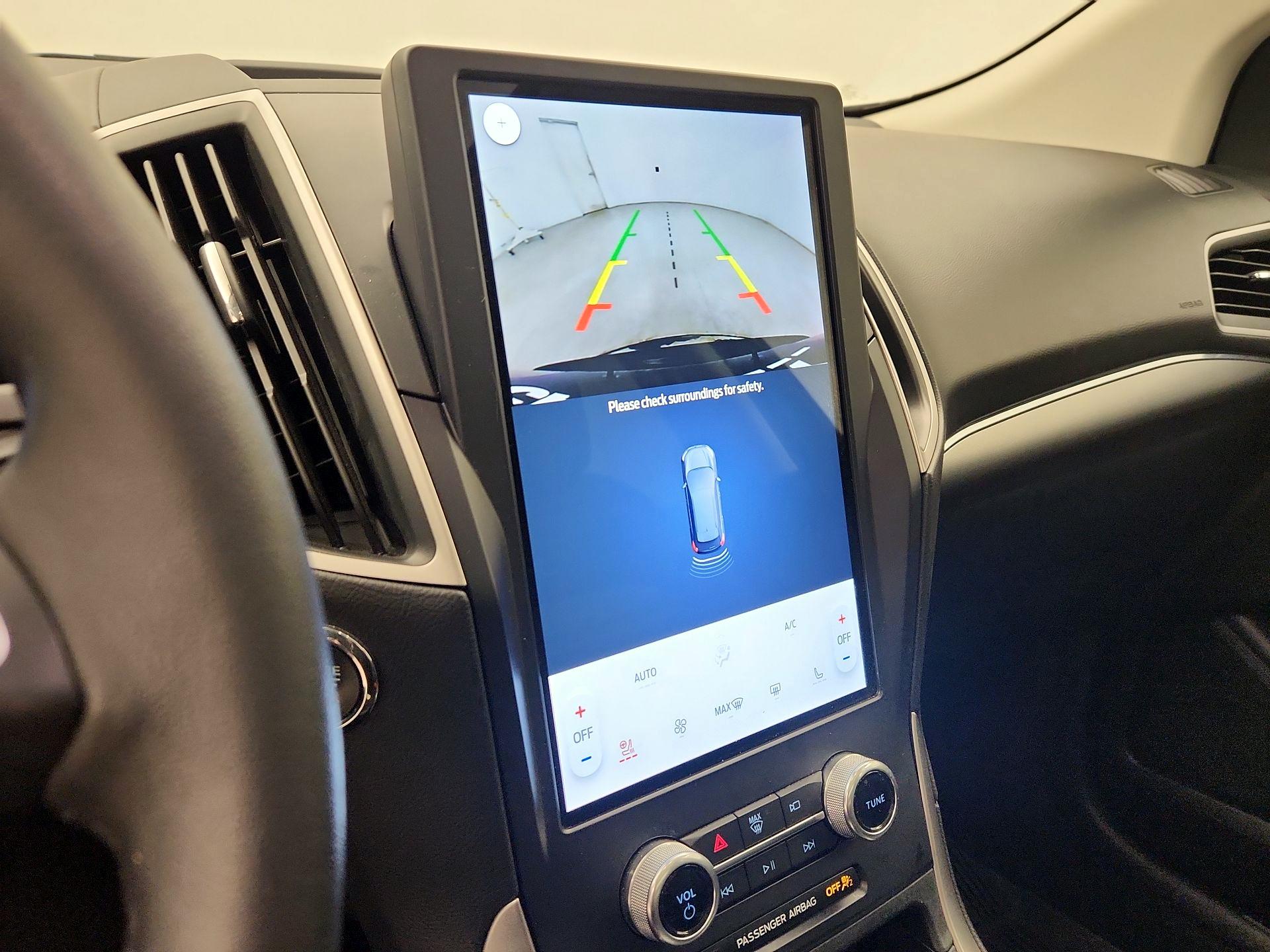 Thumbnail: 2022 Ford Edge - 14