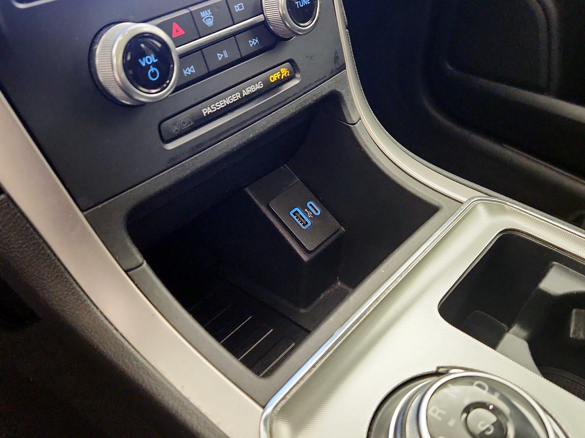 Thumbnail: 2022 Ford Edge - 18