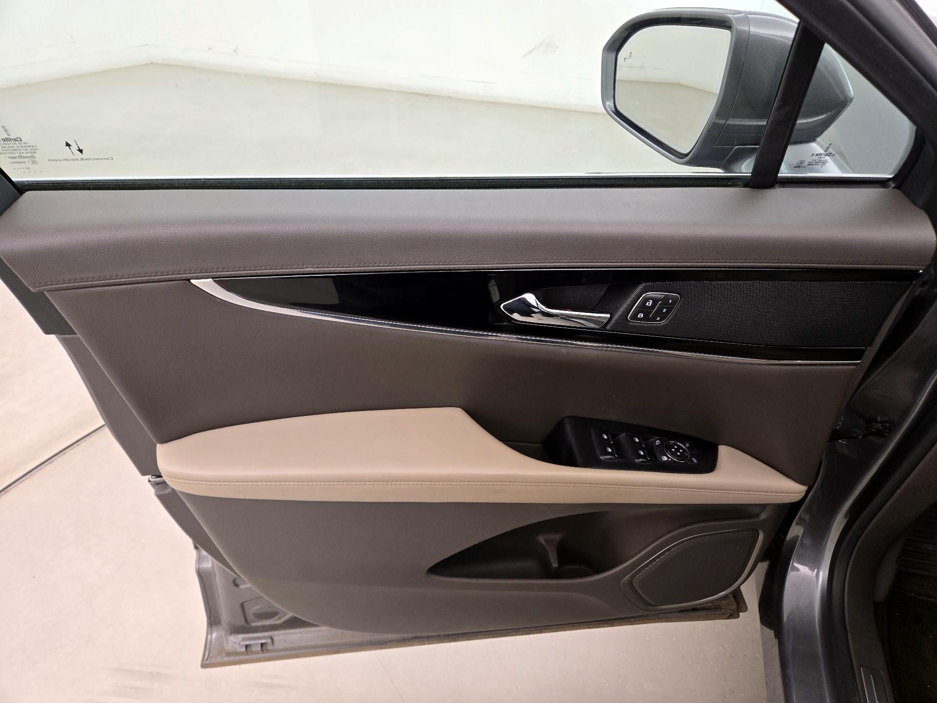 Thumbnail: 2022 Lincoln Nautilus - 12