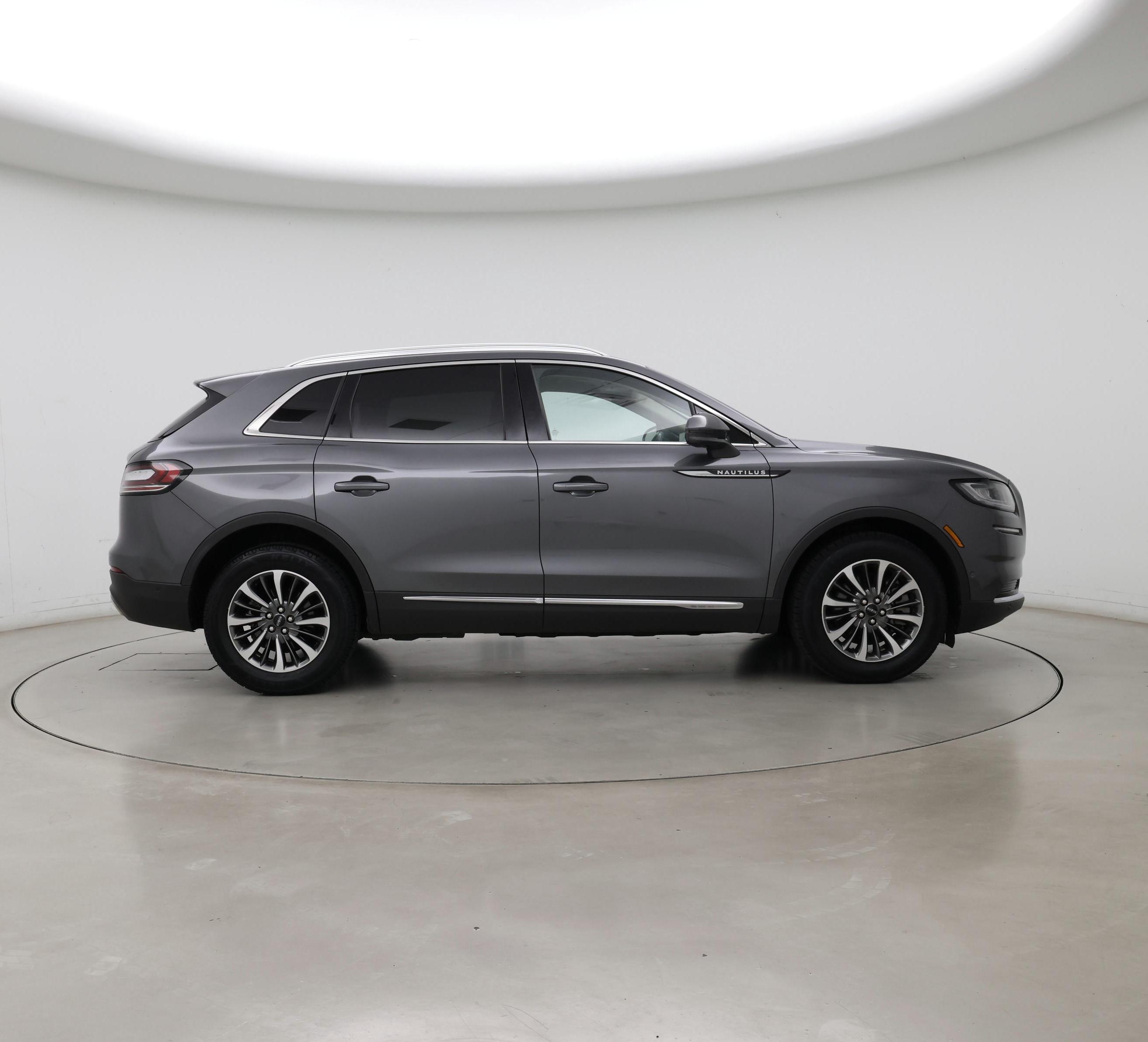 Thumbnail: 2022 Lincoln Nautilus - 7