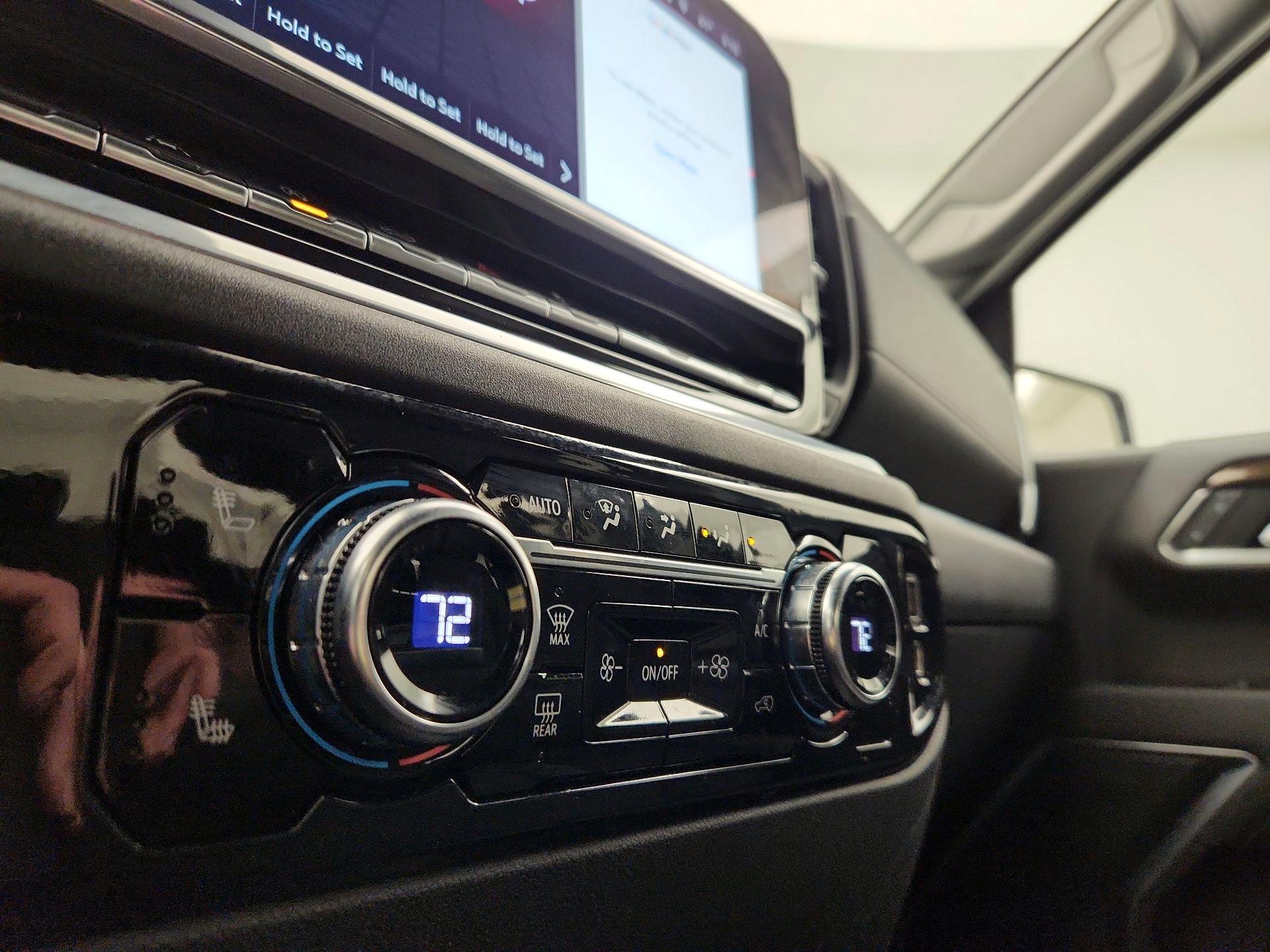 Thumbnail: 2022 GMC Sierra 1500 - 16