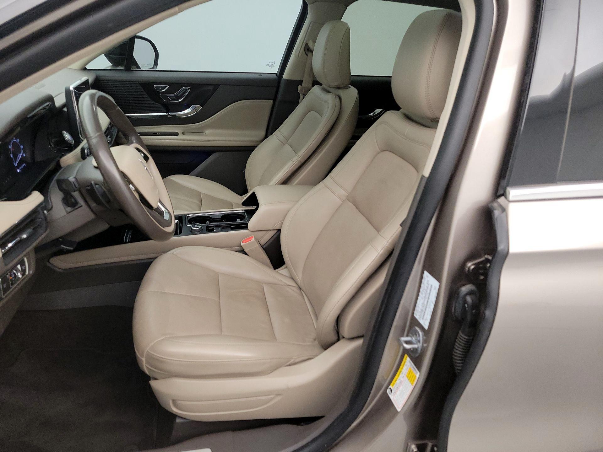 Thumbnail: 2021 Lincoln Corsair - 11