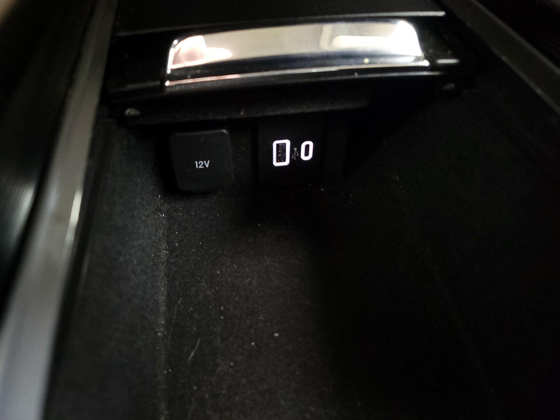 Thumbnail: 2021 Lincoln Corsair - 19