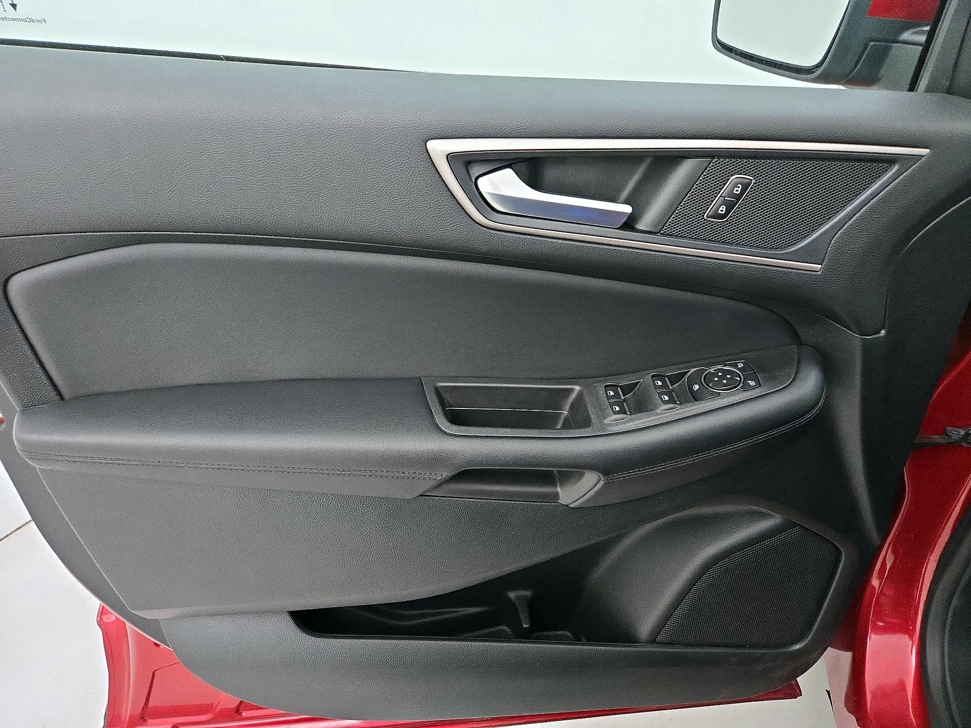 Thumbnail: 2022 Ford Edge - 12