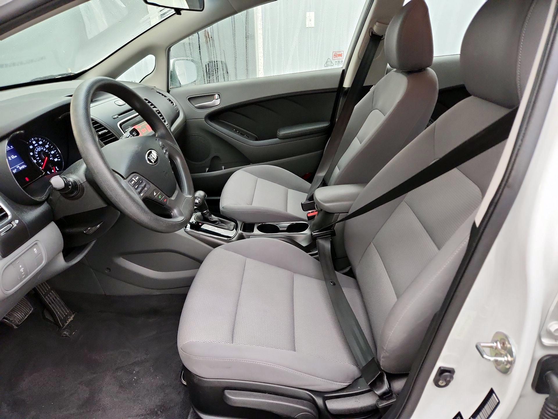 Thumbnail: 2018 Kia Forte - 11