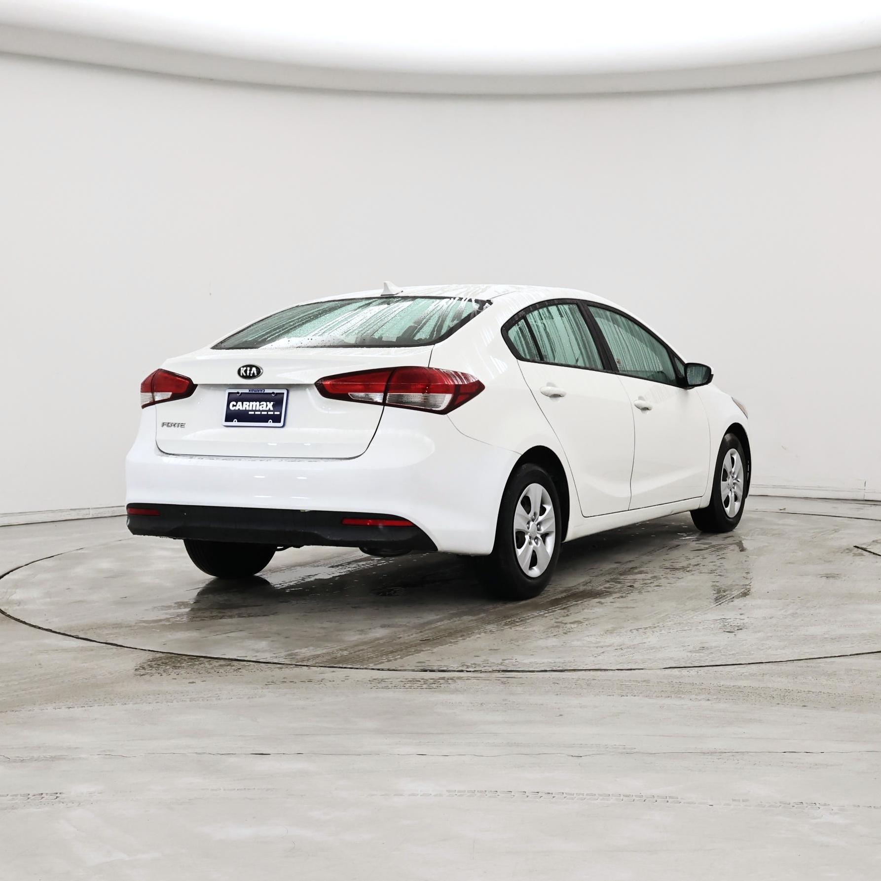 Thumbnail: 2018 Kia Forte - 8