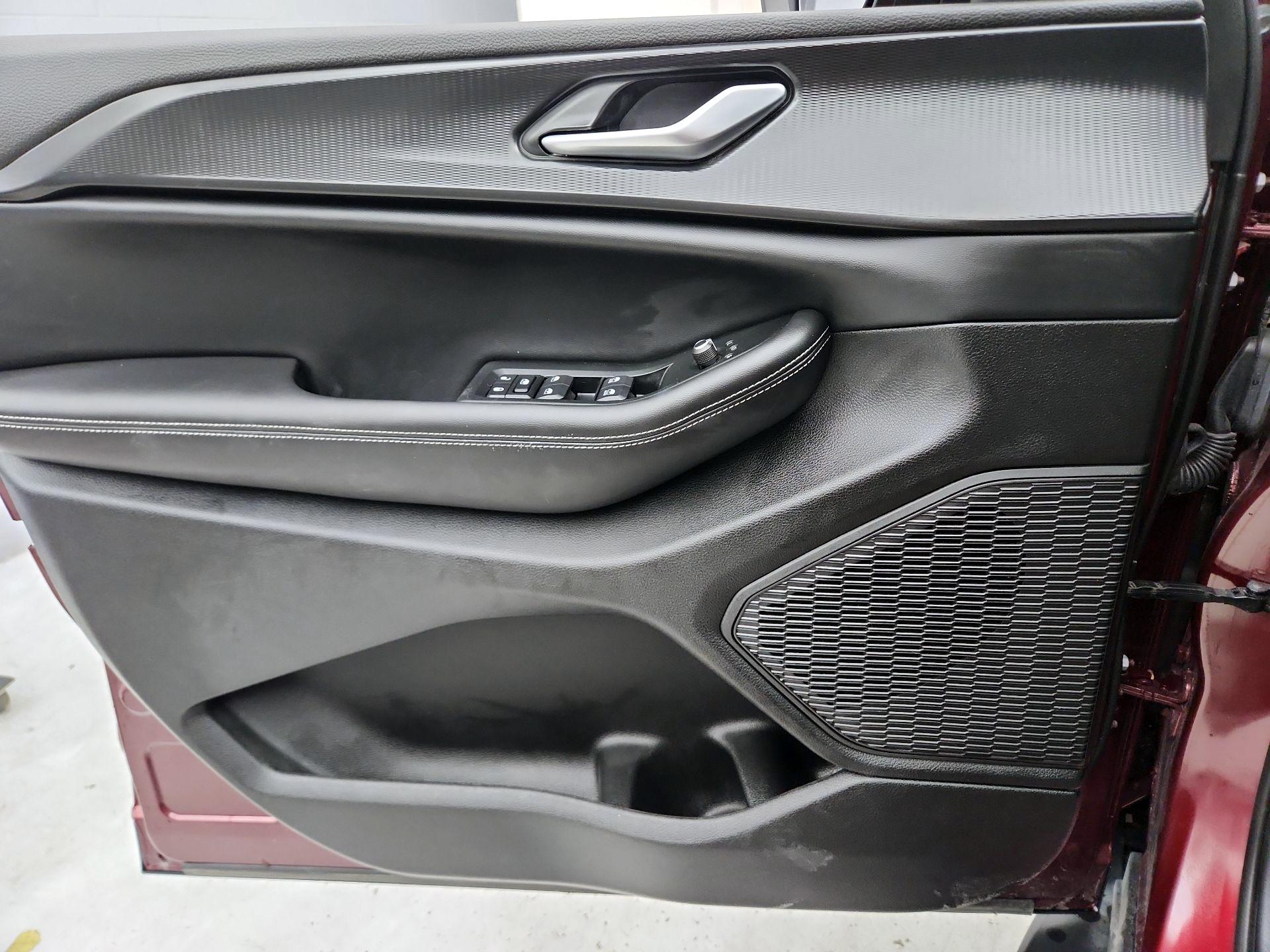 Thumbnail: 2024 Jeep Grand Cherokee - 12