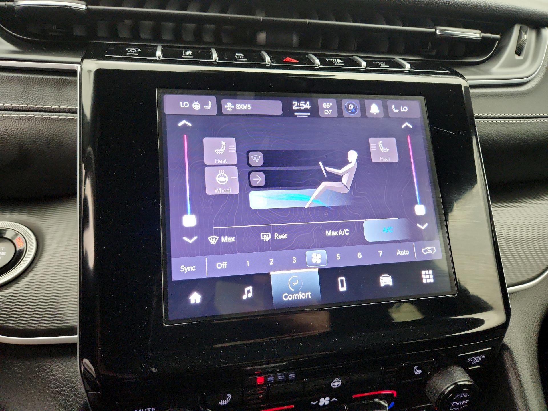 Thumbnail: 2024 Jeep Grand Cherokee - 16