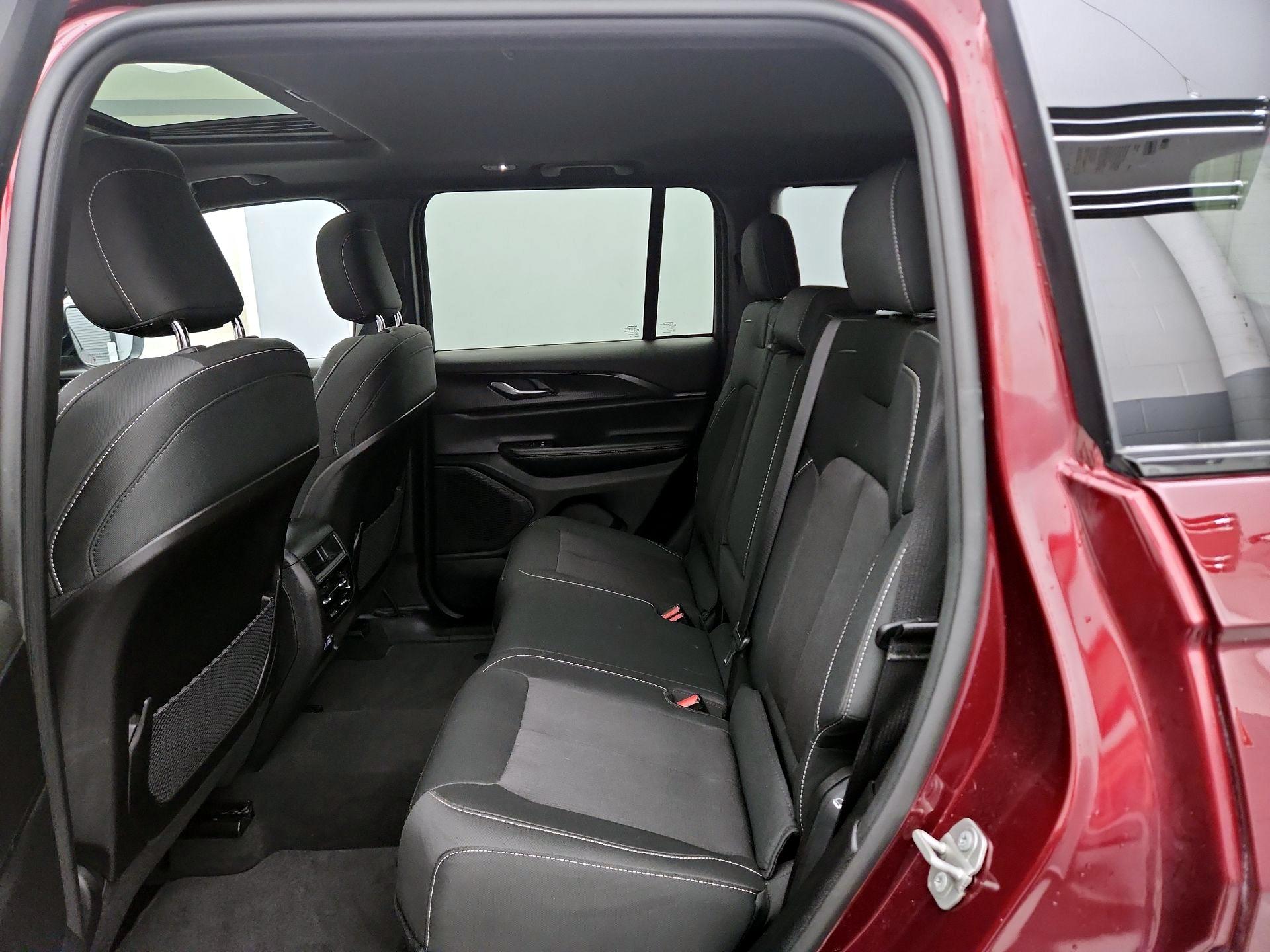 Thumbnail: 2024 Jeep Grand Cherokee - 20