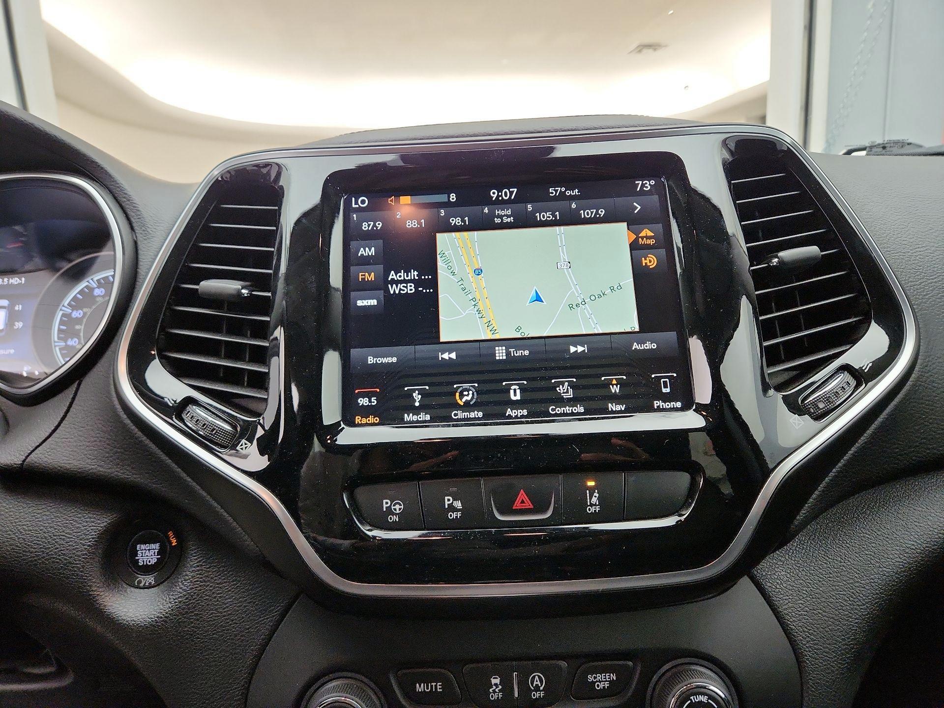 Thumbnail: 2019 Jeep Cherokee - 16