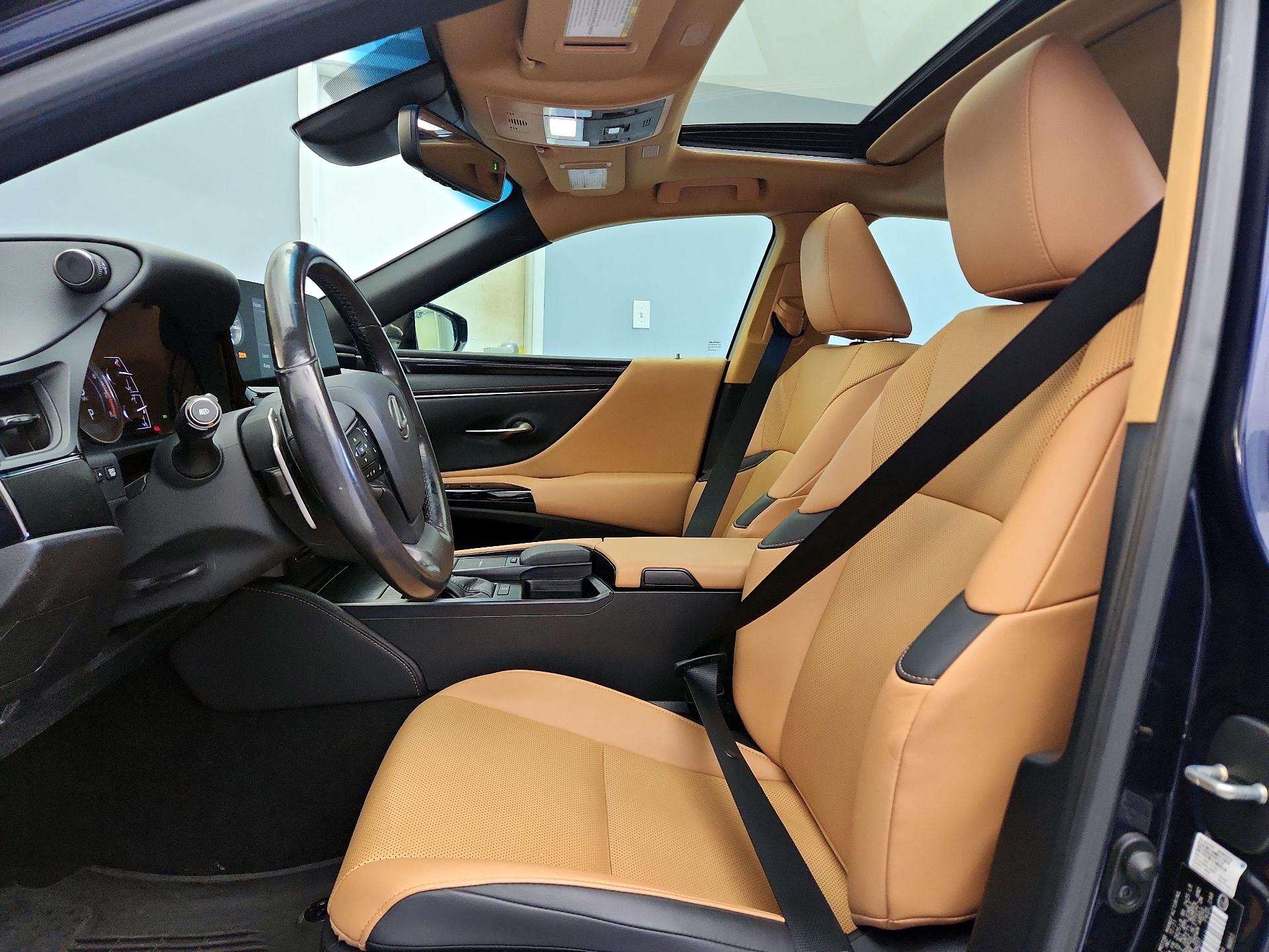 Thumbnail: 2022 Lexus ES - 11