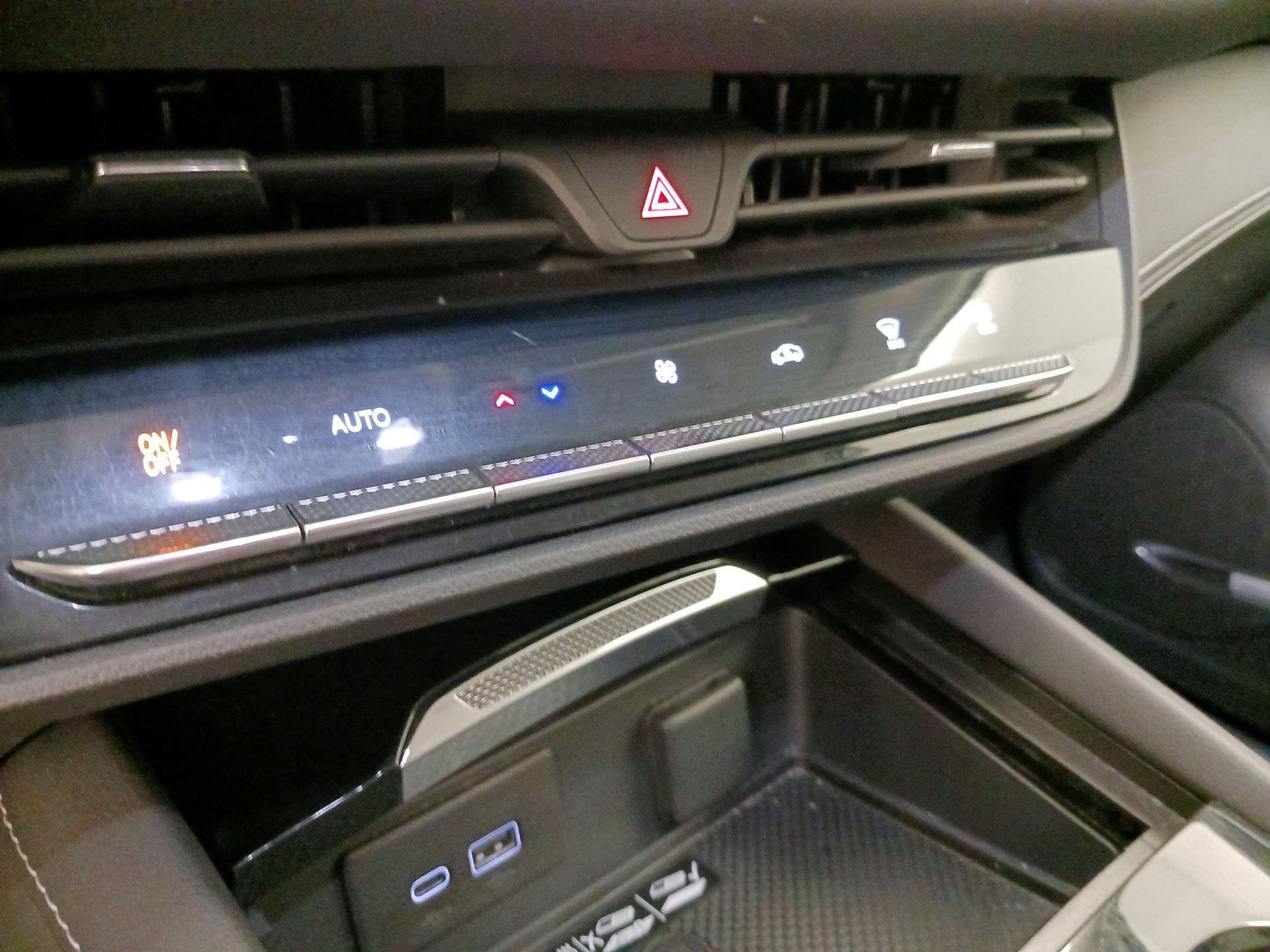 Thumbnail: 2025 Buick Envision - 17