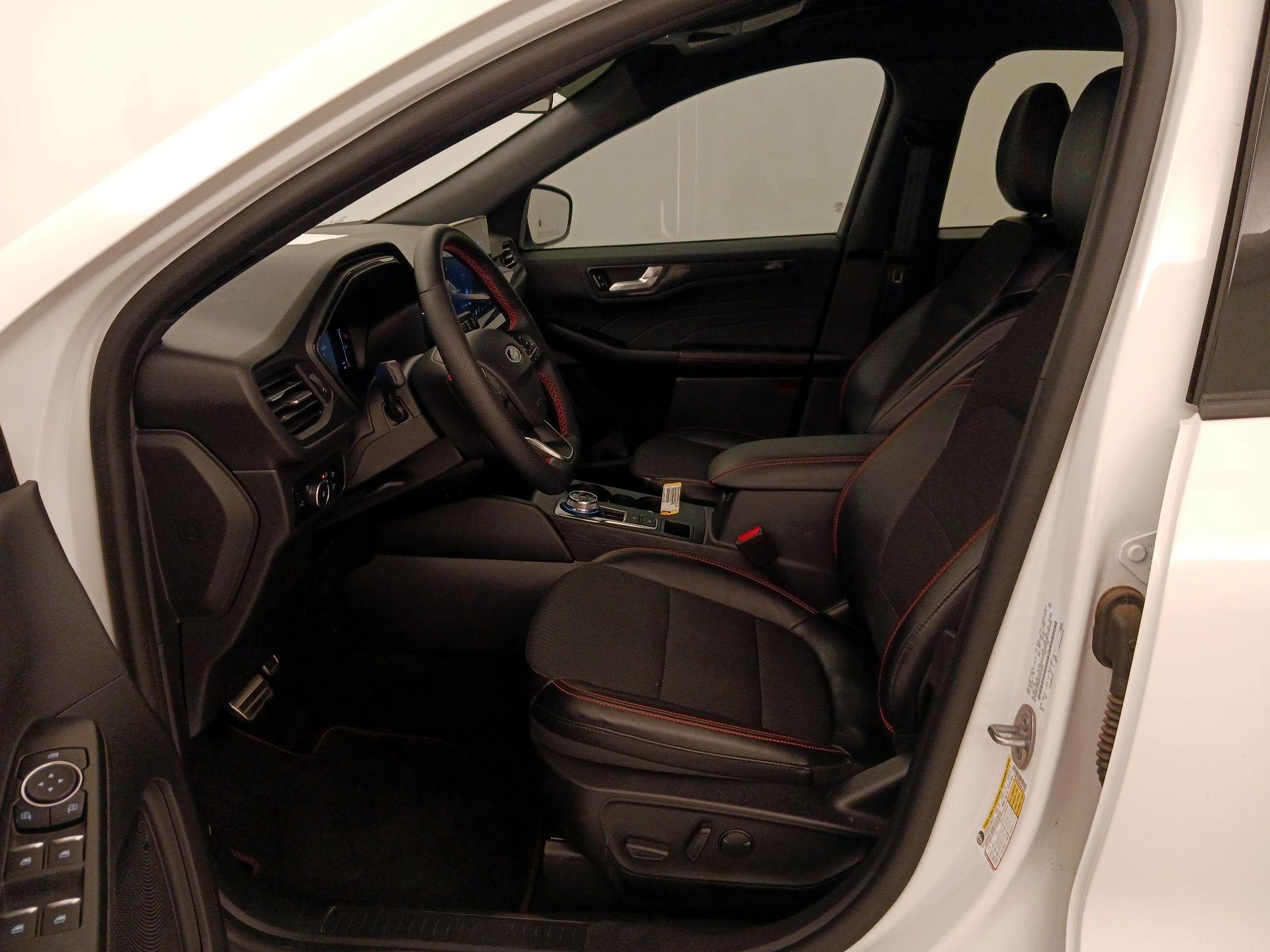 Thumbnail: 2023 Ford Escape - 11