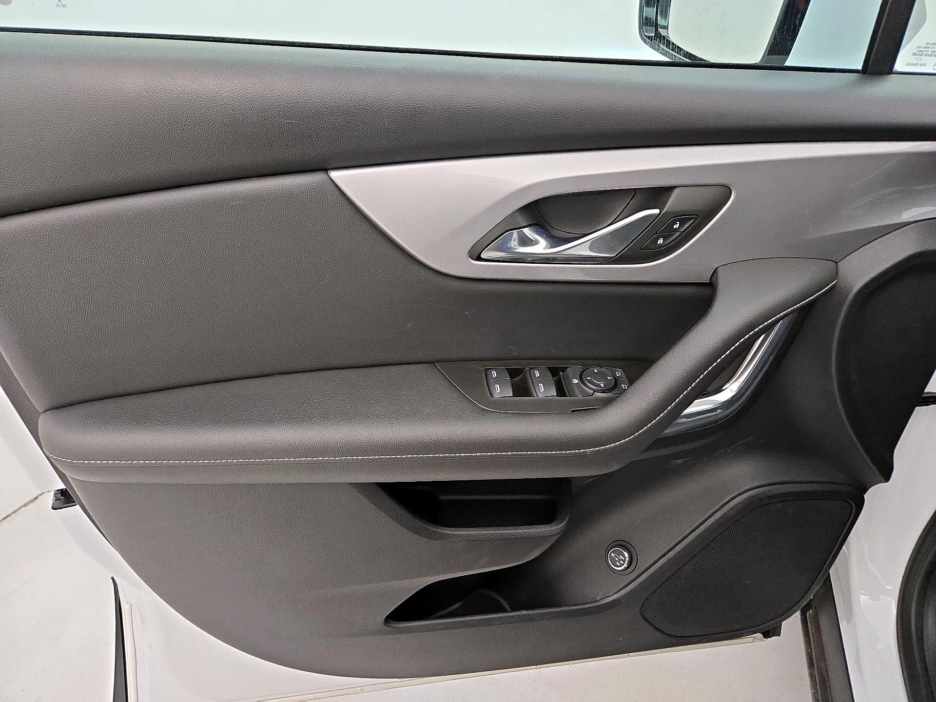 Thumbnail: 2023 Chevrolet Blazer - 12