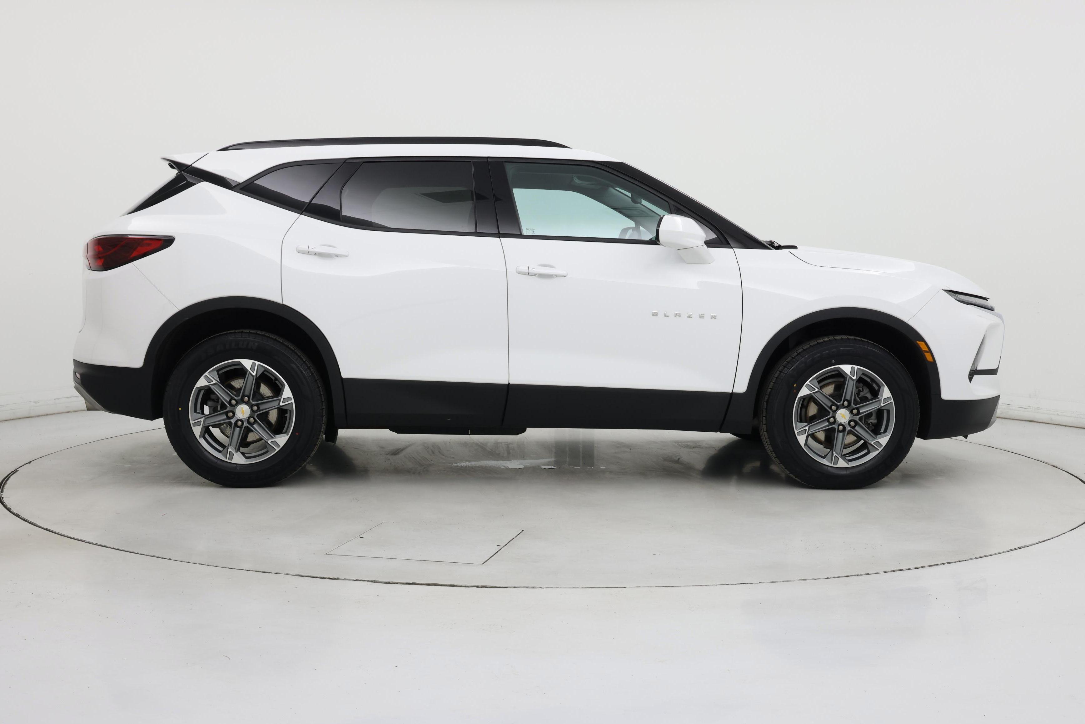 Thumbnail: 2023 Chevrolet Blazer - 7