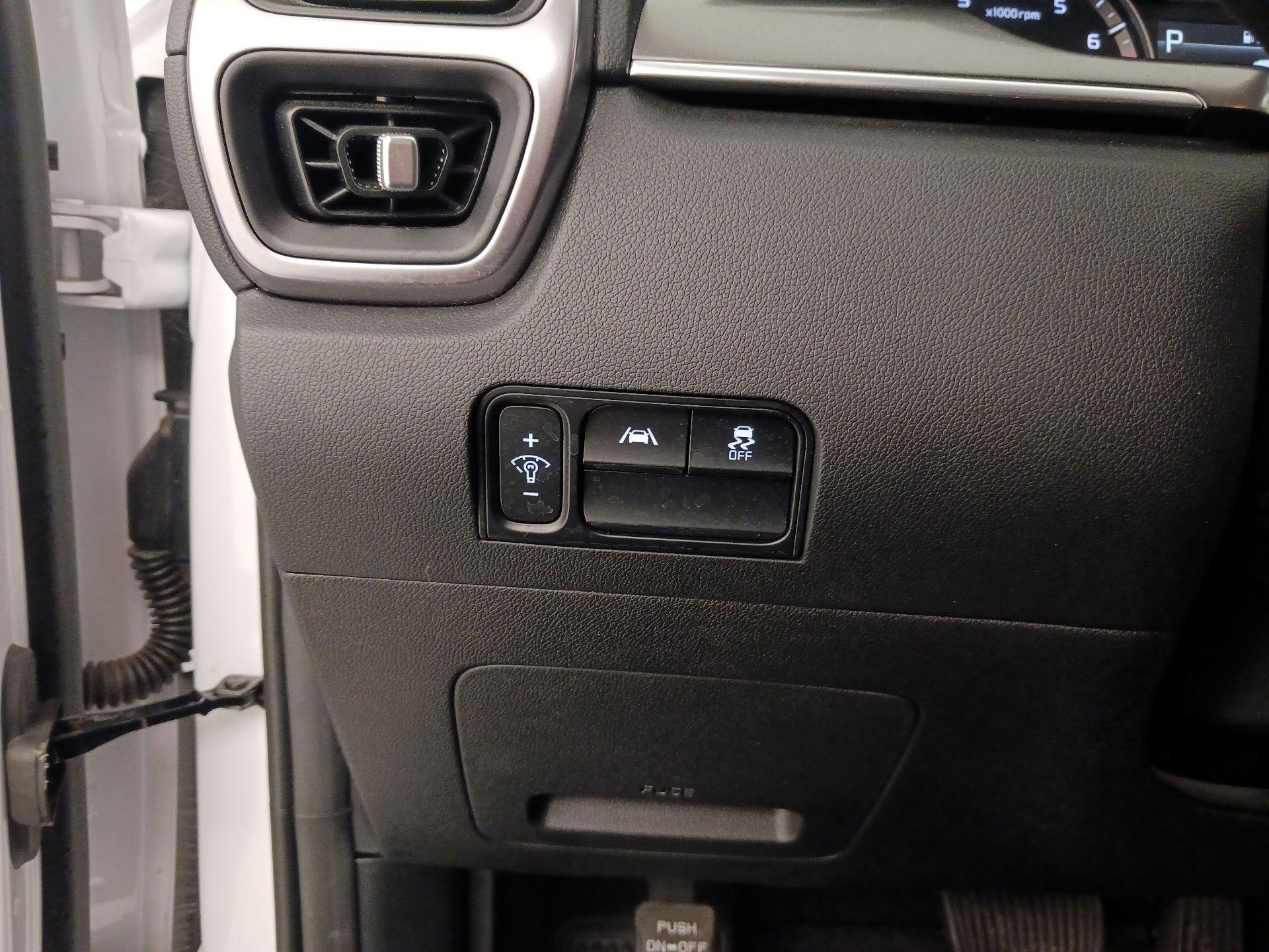 Thumbnail: 2023 Kia Sorento - 13