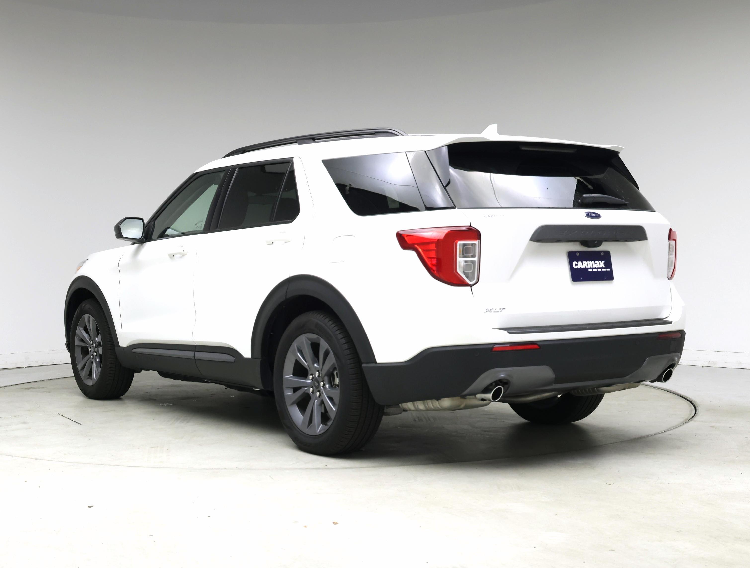 Thumbnail: 2022 Ford Explorer - 2