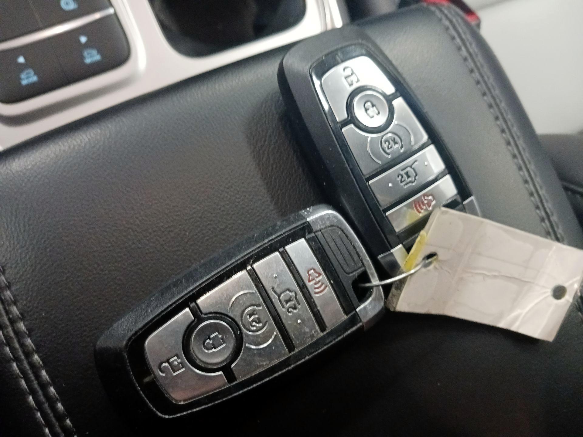 Thumbnail: 2022 Ford Explorer - 20