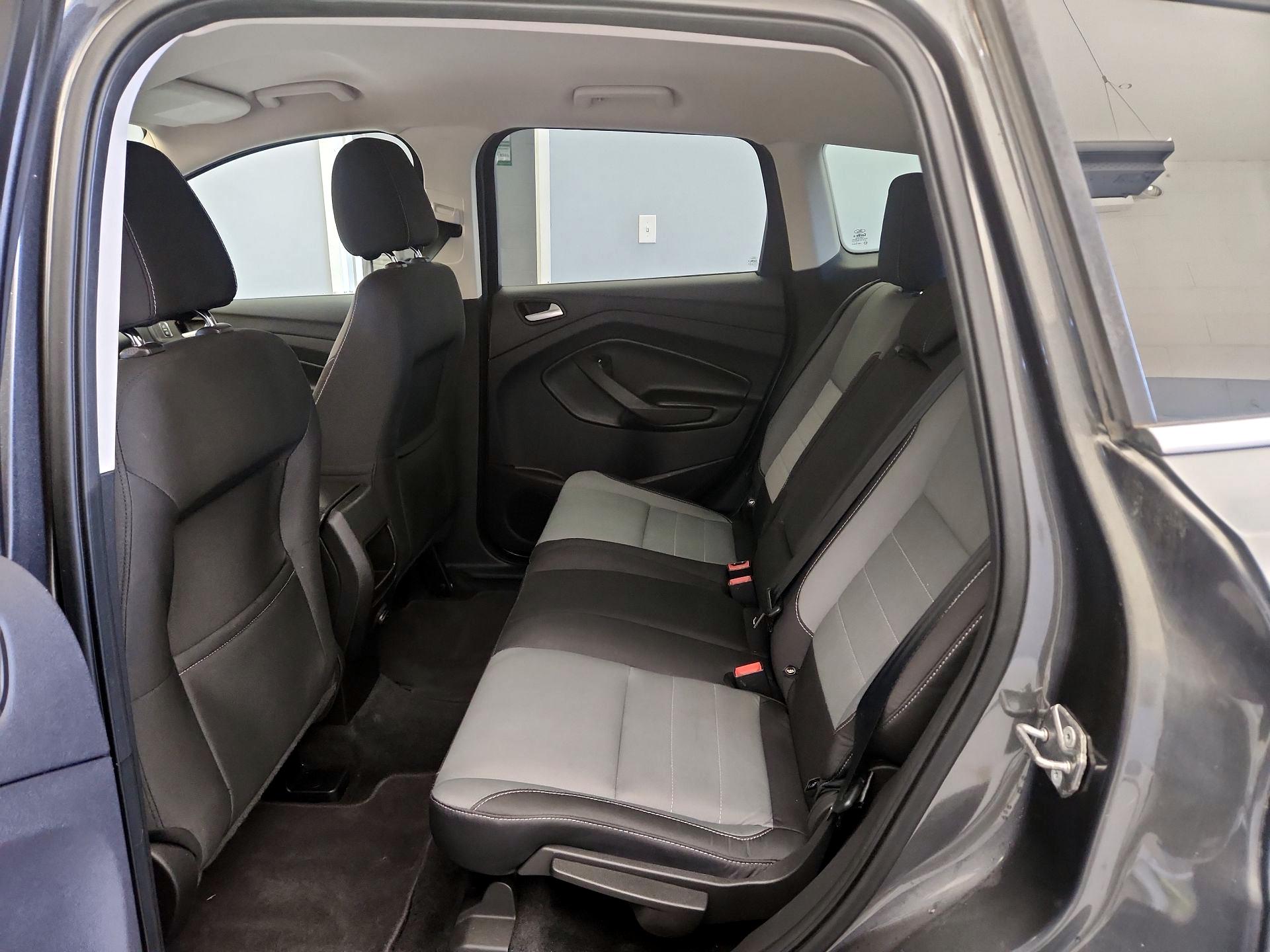 Thumbnail: 2016 Ford Escape - 18