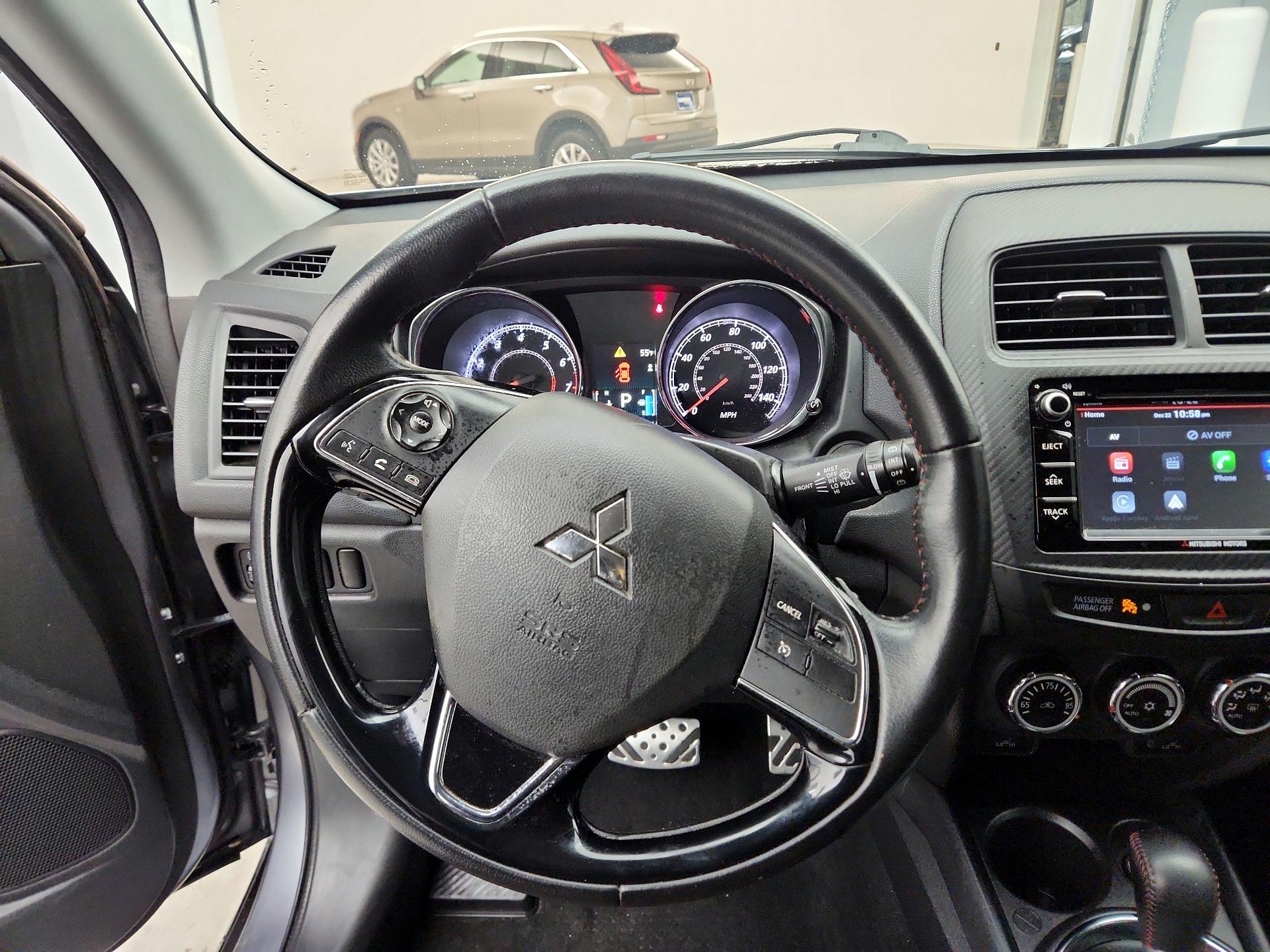 Thumbnail: 2017 Mitsubishi Outlander Sport - 10