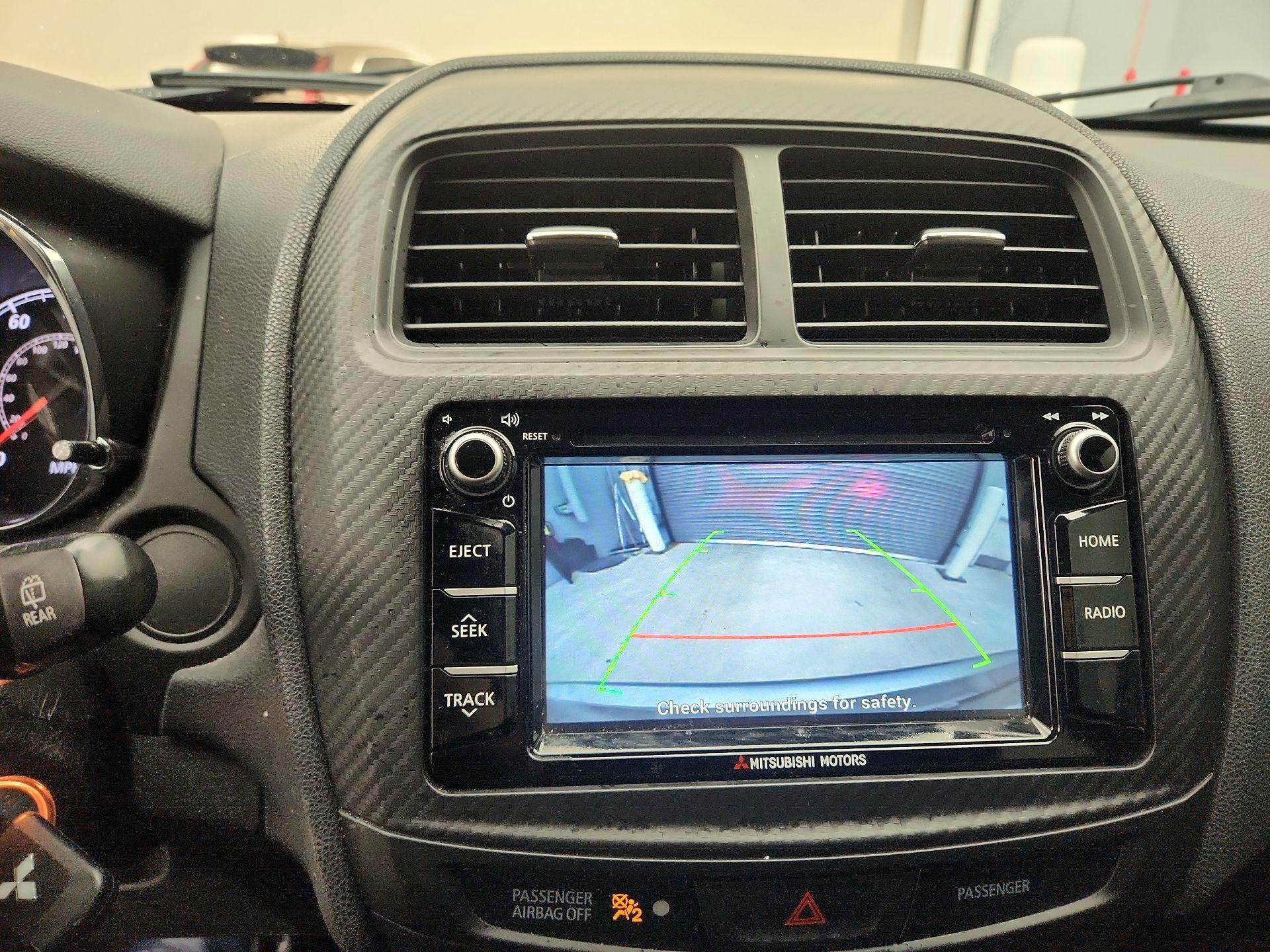 Thumbnail: 2017 Mitsubishi Outlander Sport - 14